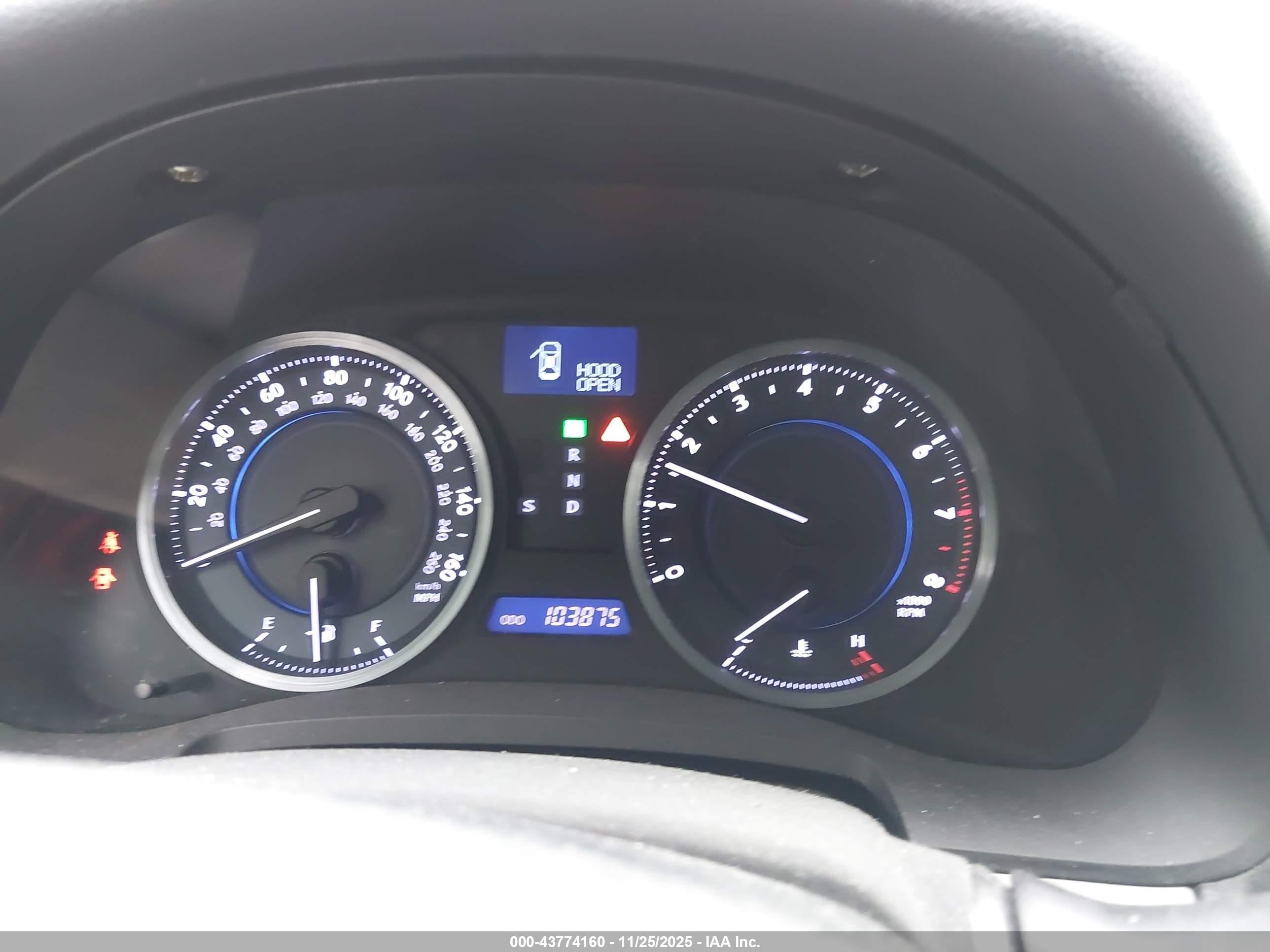 LEXUS IS image 7