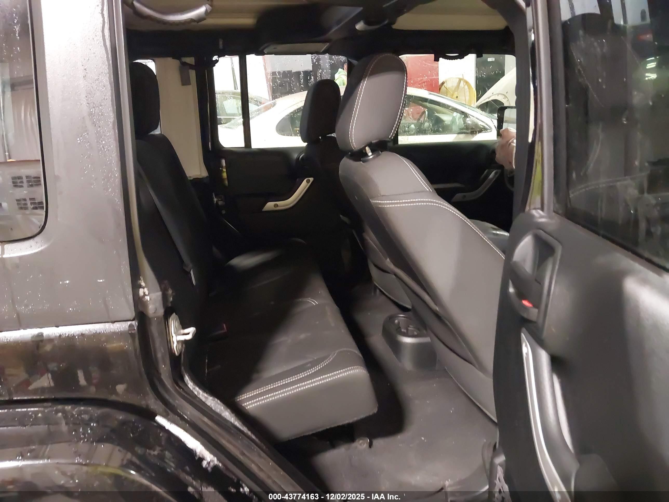 JEEP WRANGLER image 8