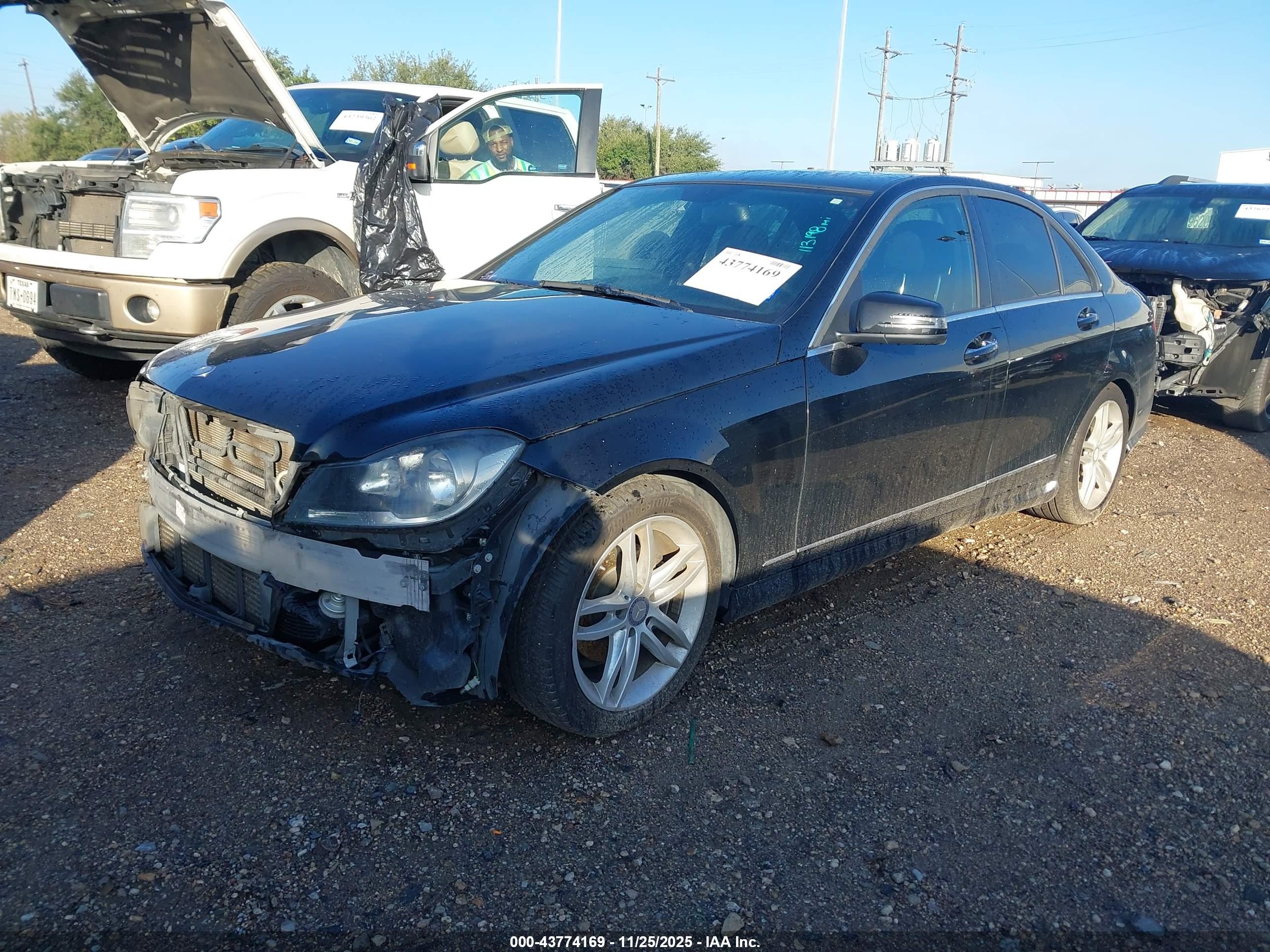 MERCEDES-BENZ C image 2
