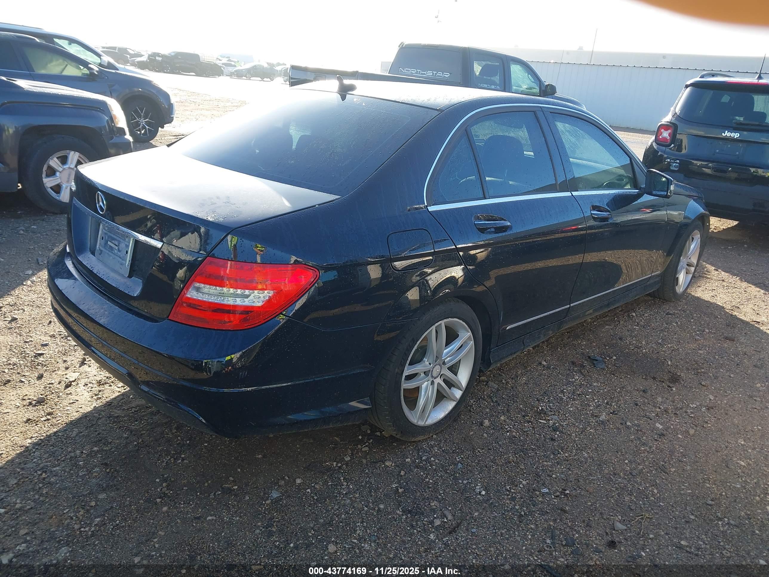 MERCEDES-BENZ C image 4