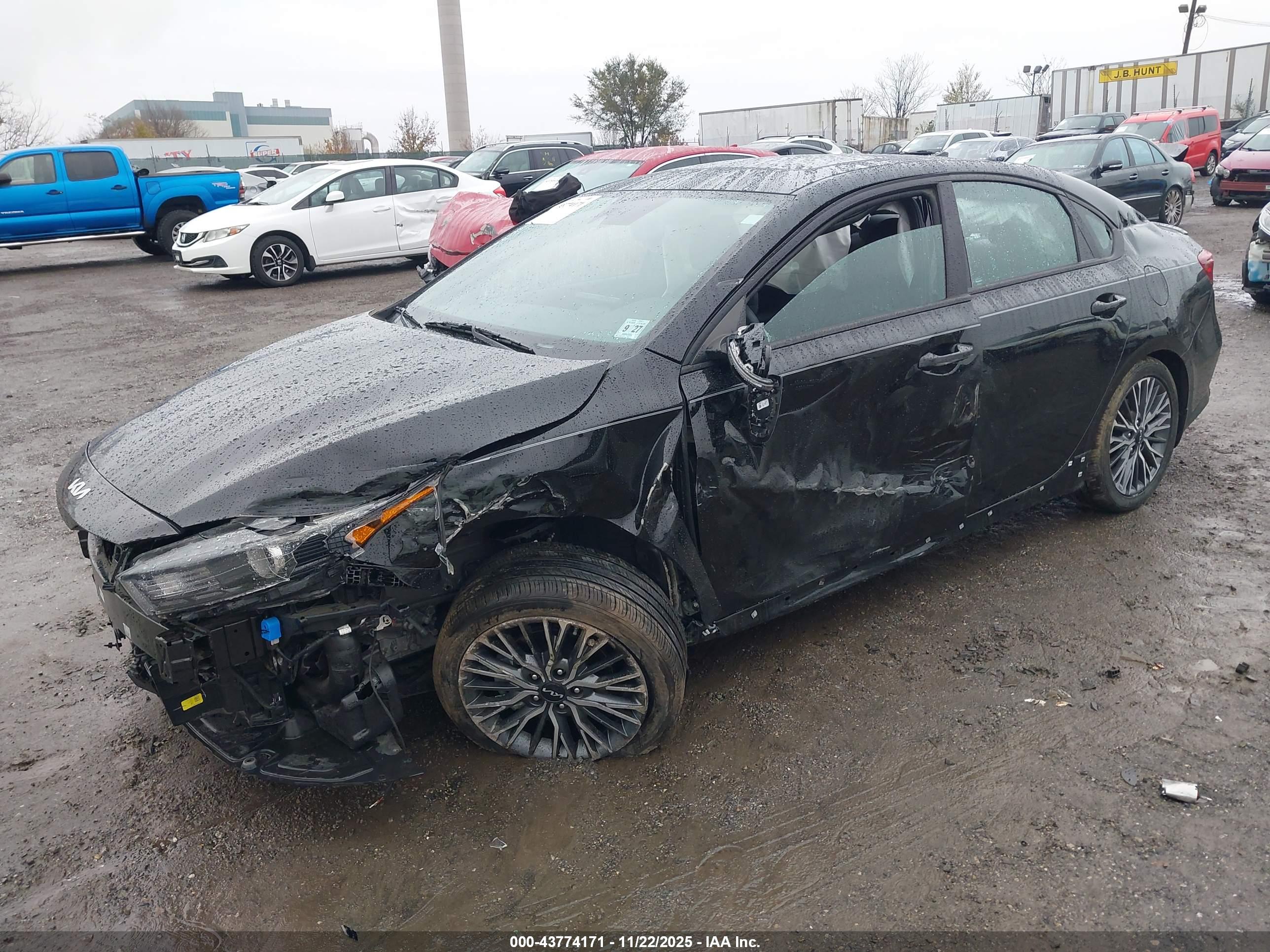 KIA FORTE image 2