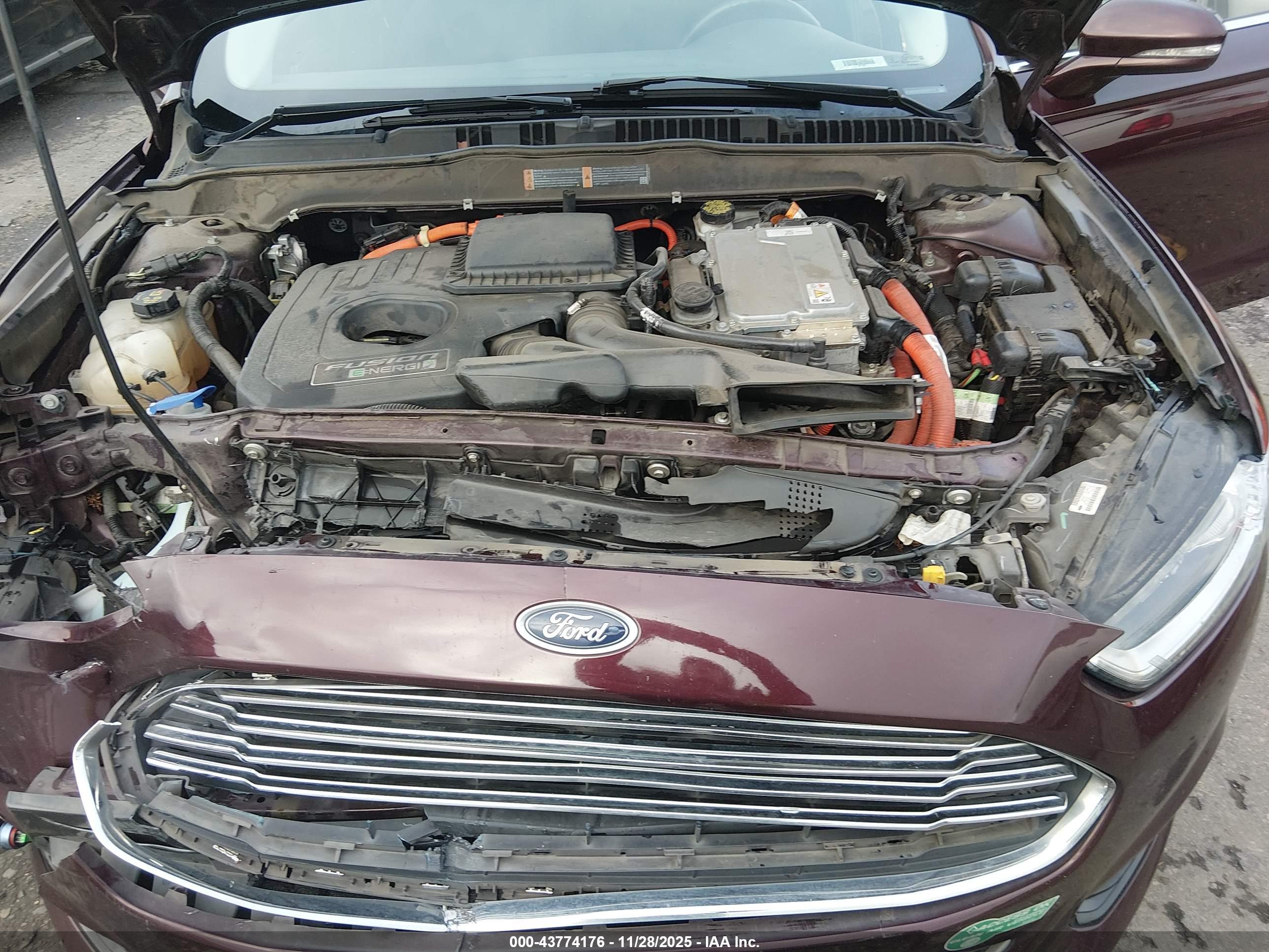 FORD FUSION image 10