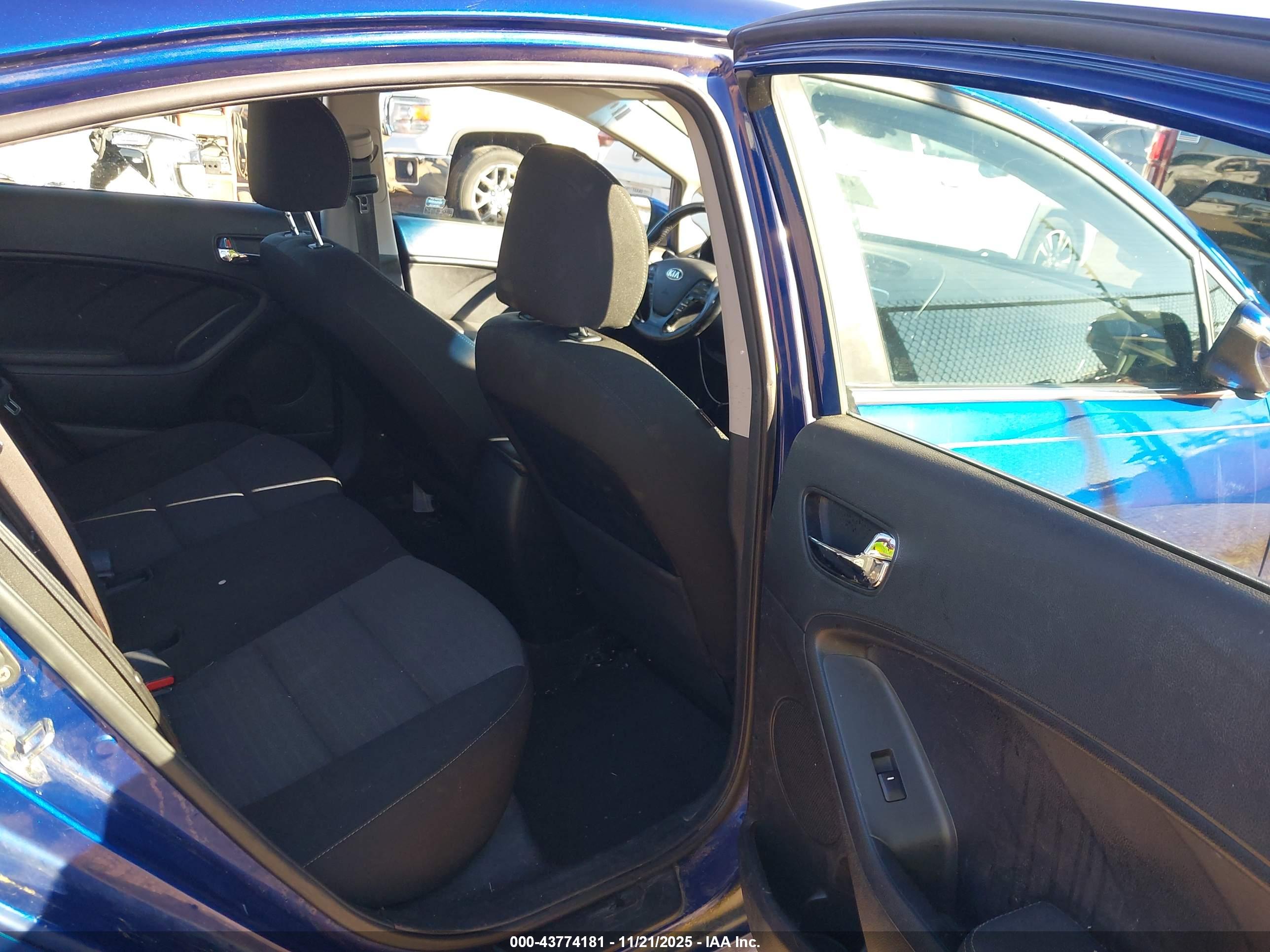 KIA FORTE image 8