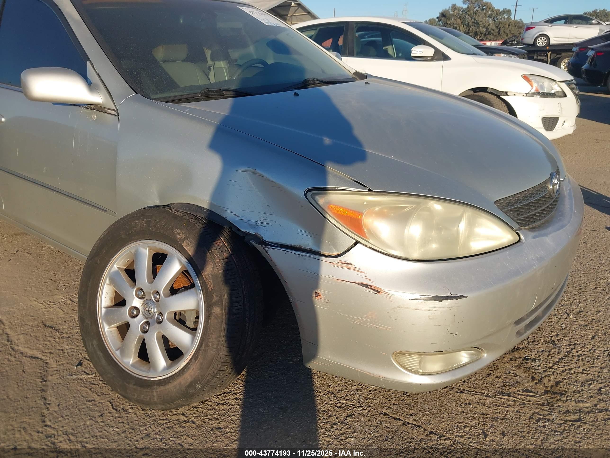 TOYOTA CAMRY image 6