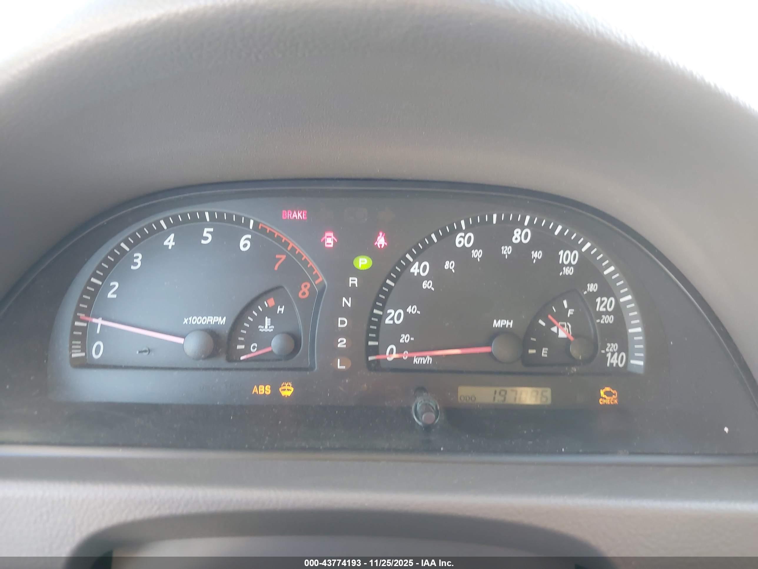 TOYOTA CAMRY image 7