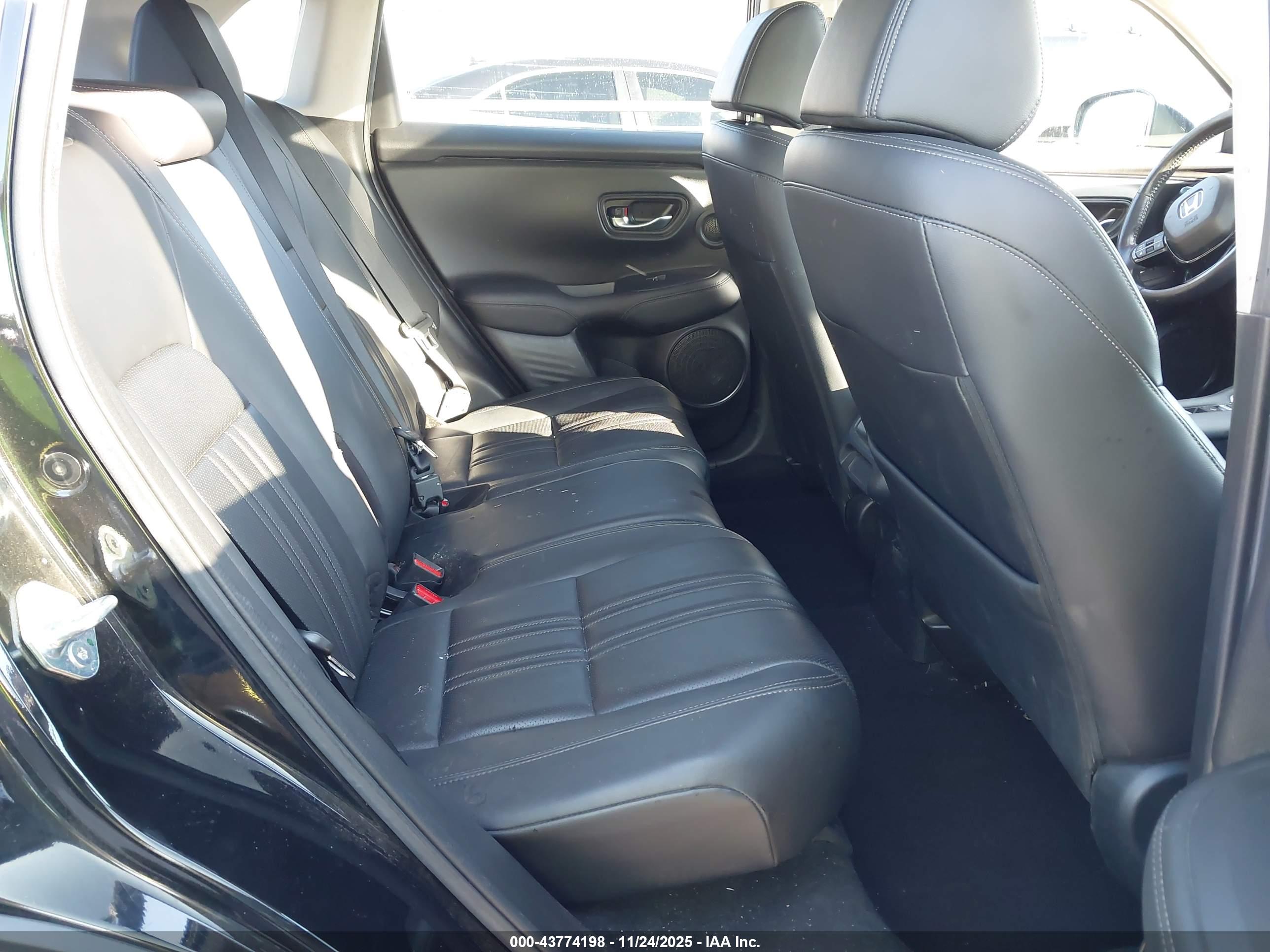 HONDA HR-V image 8