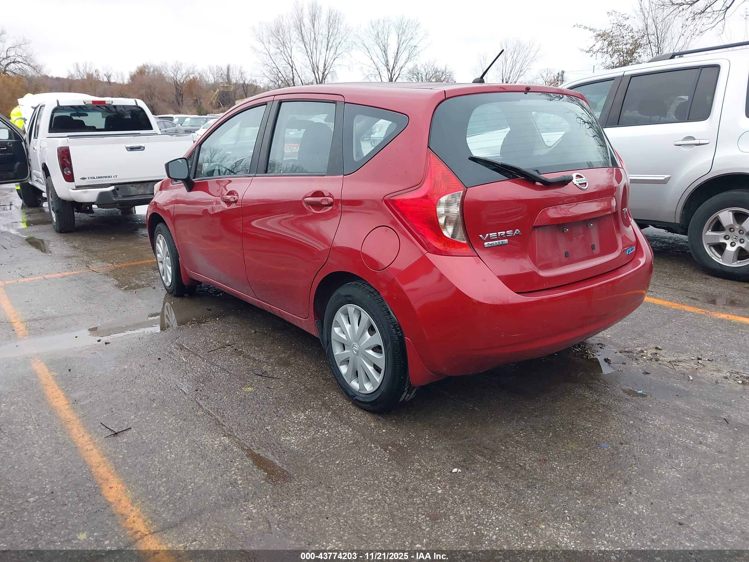 NISSAN VERSA image 3