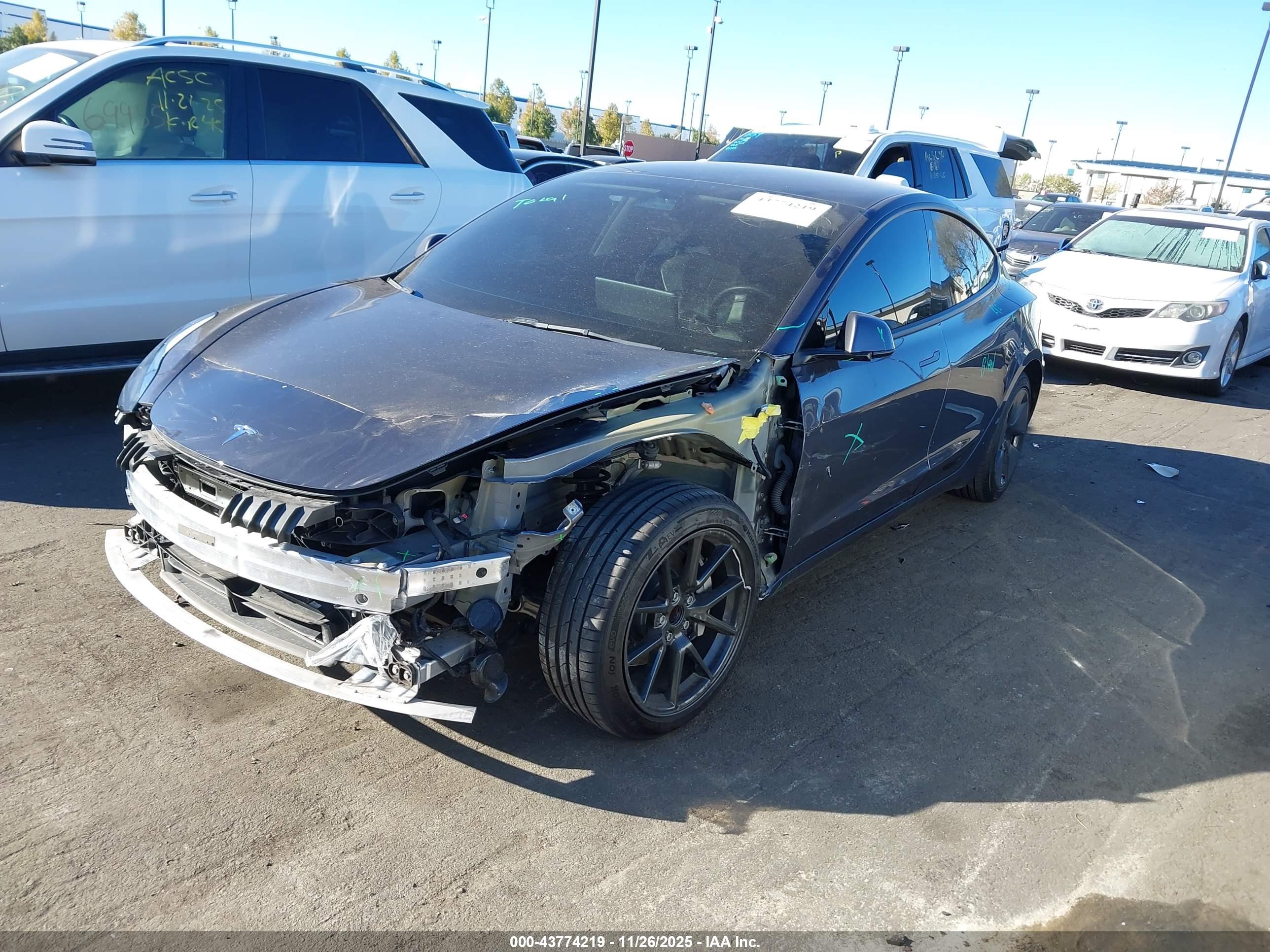 TESLA MODEL image 2