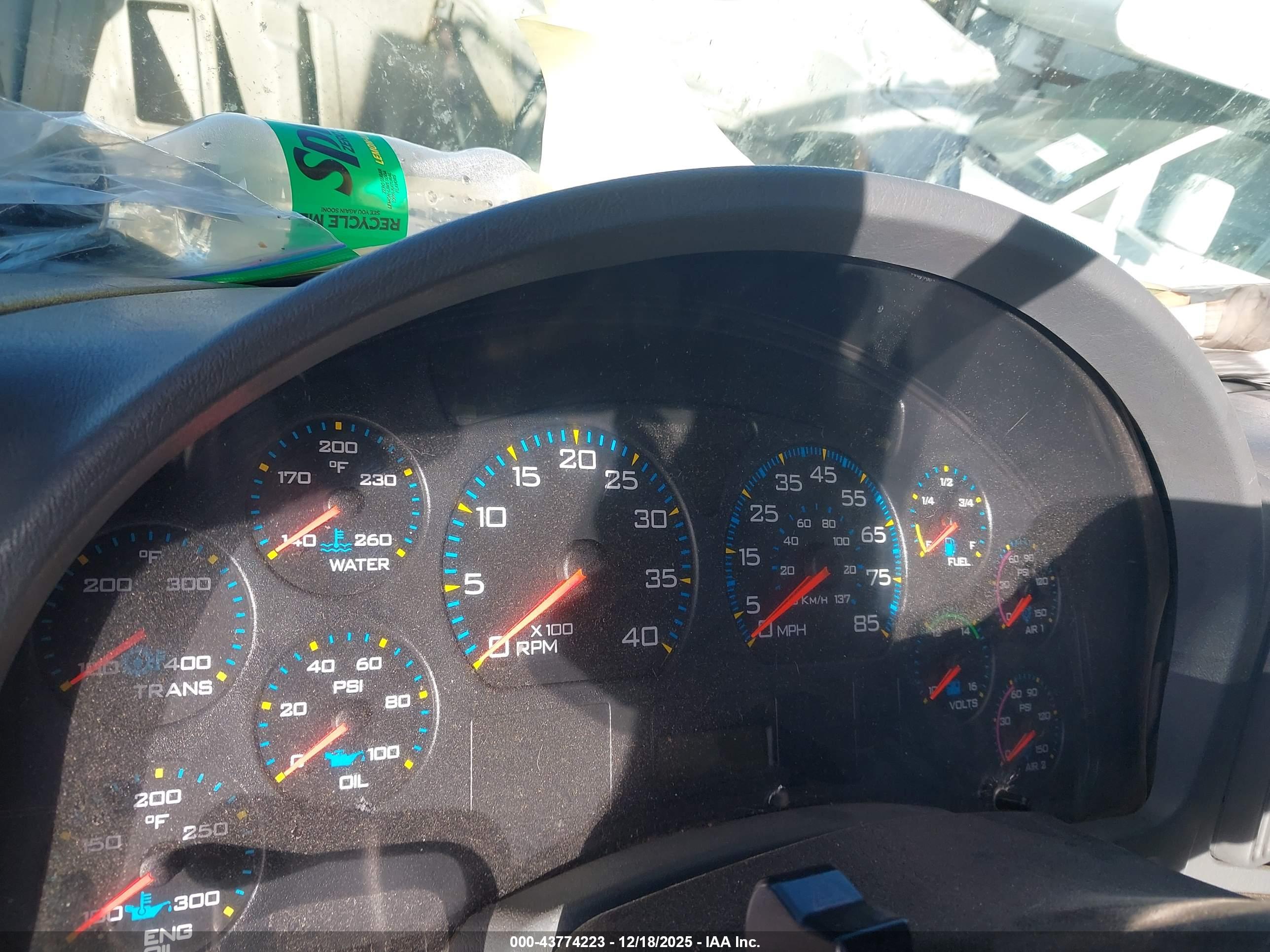 INTERNATIONAL 8000 image 6