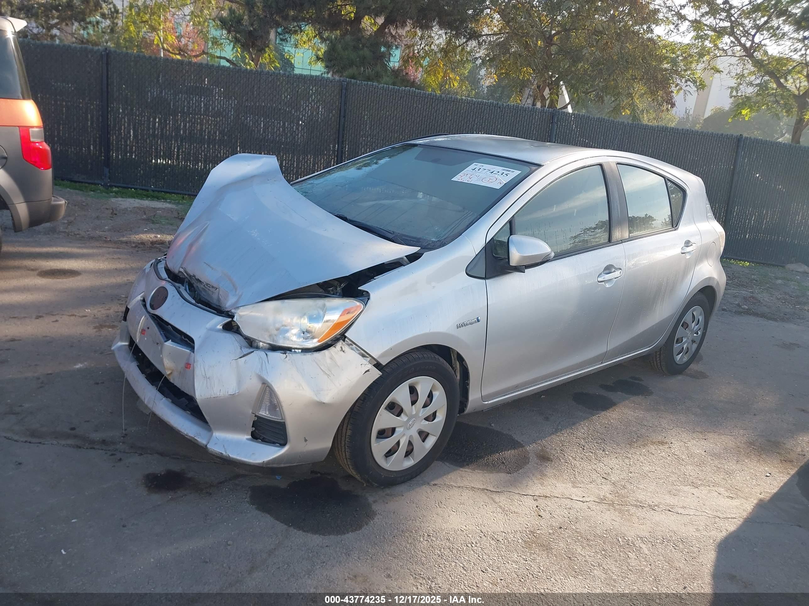 TOYOTA PRIUS image 2