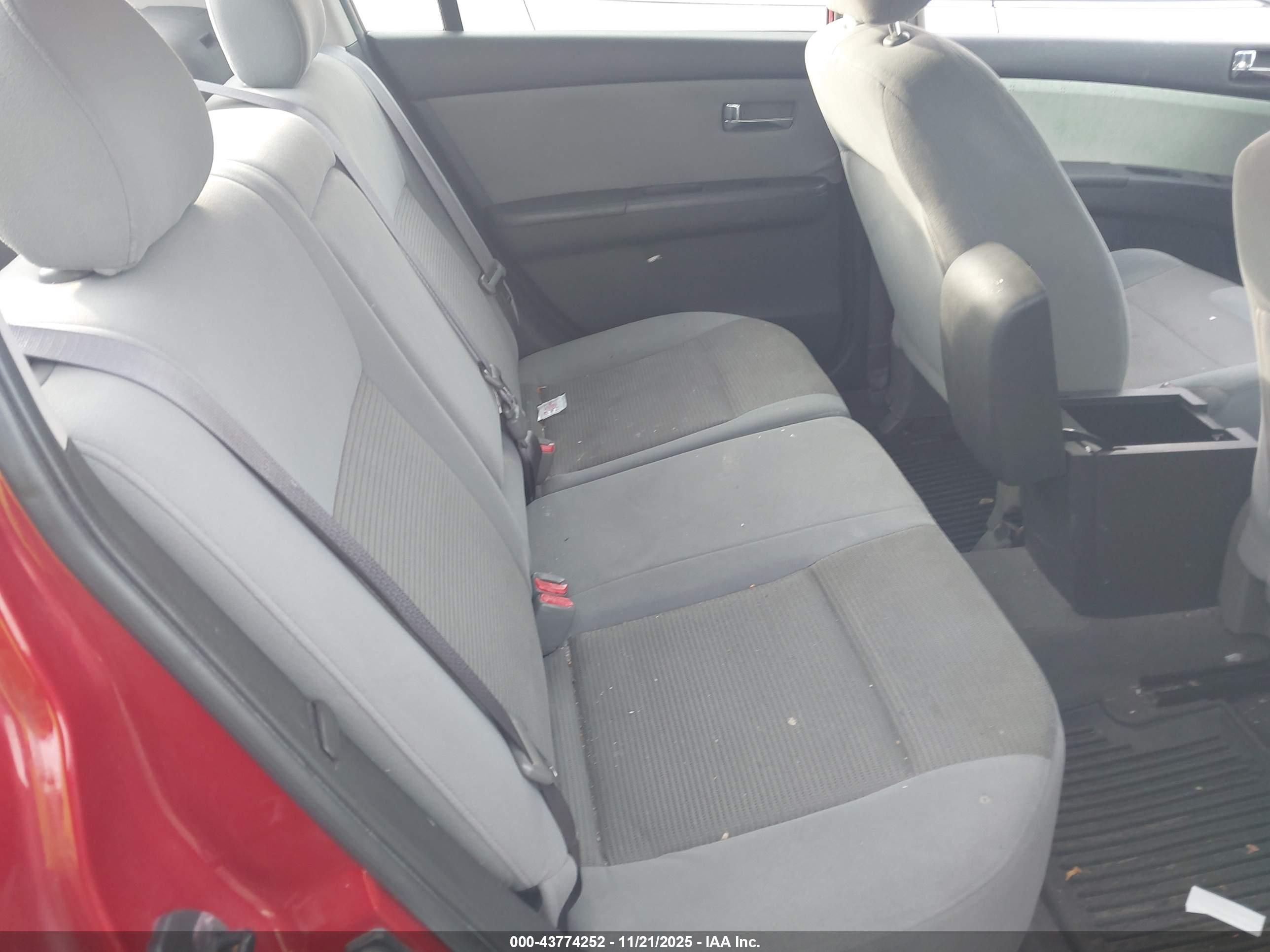 NISSAN SENTRA image 8