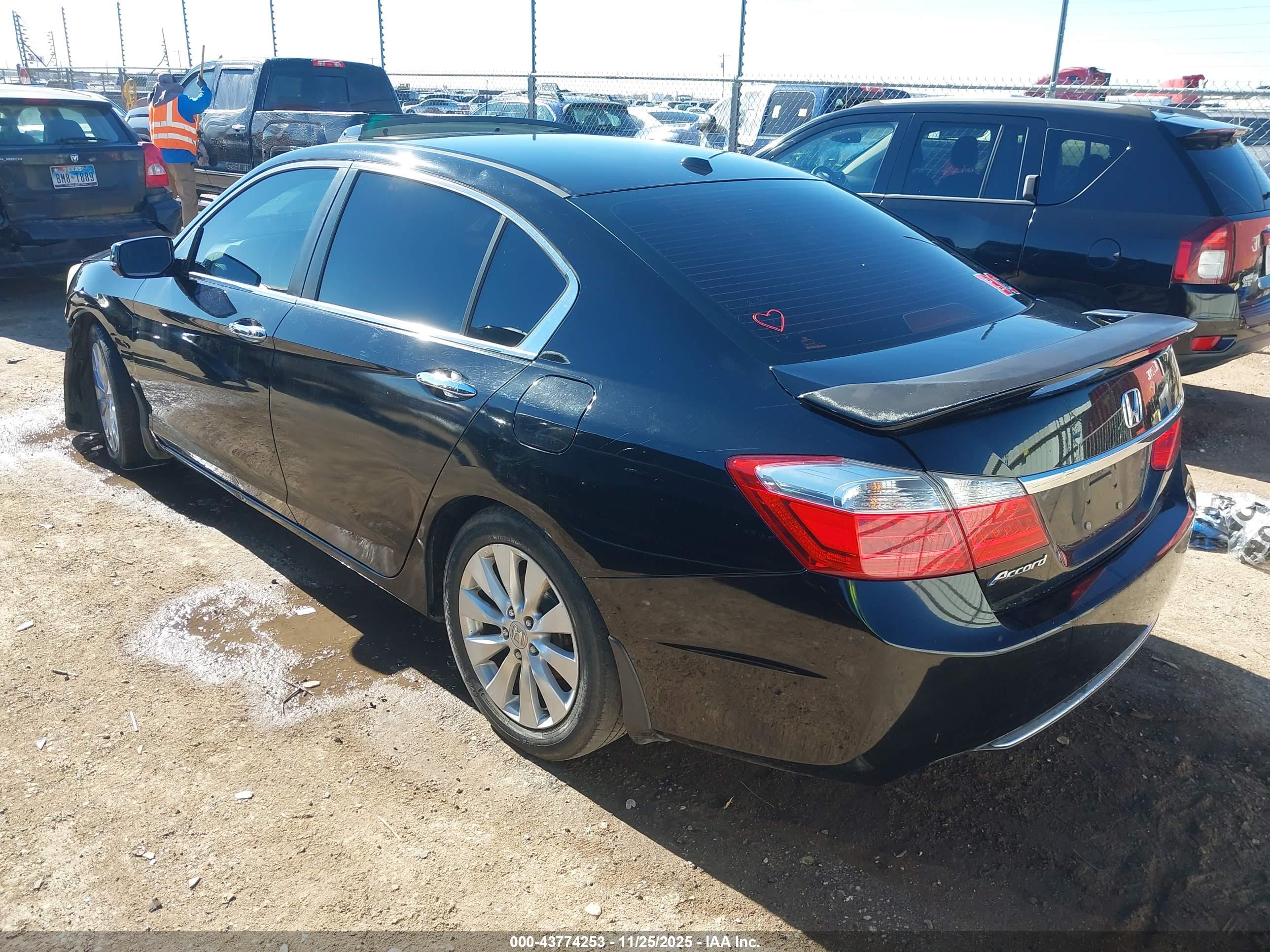 HONDA ACCORD image 3