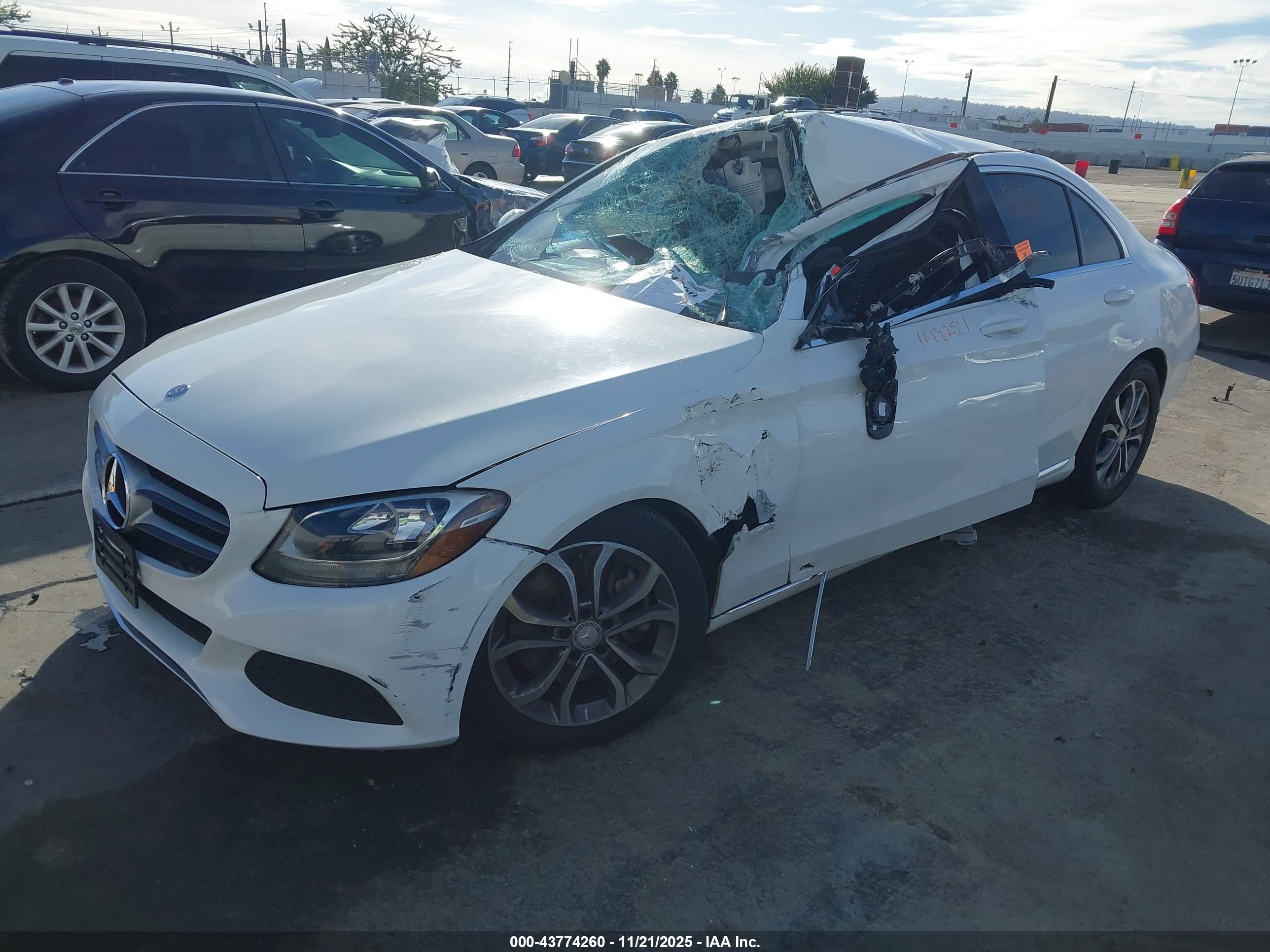 MERCEDES-BENZ C image 2