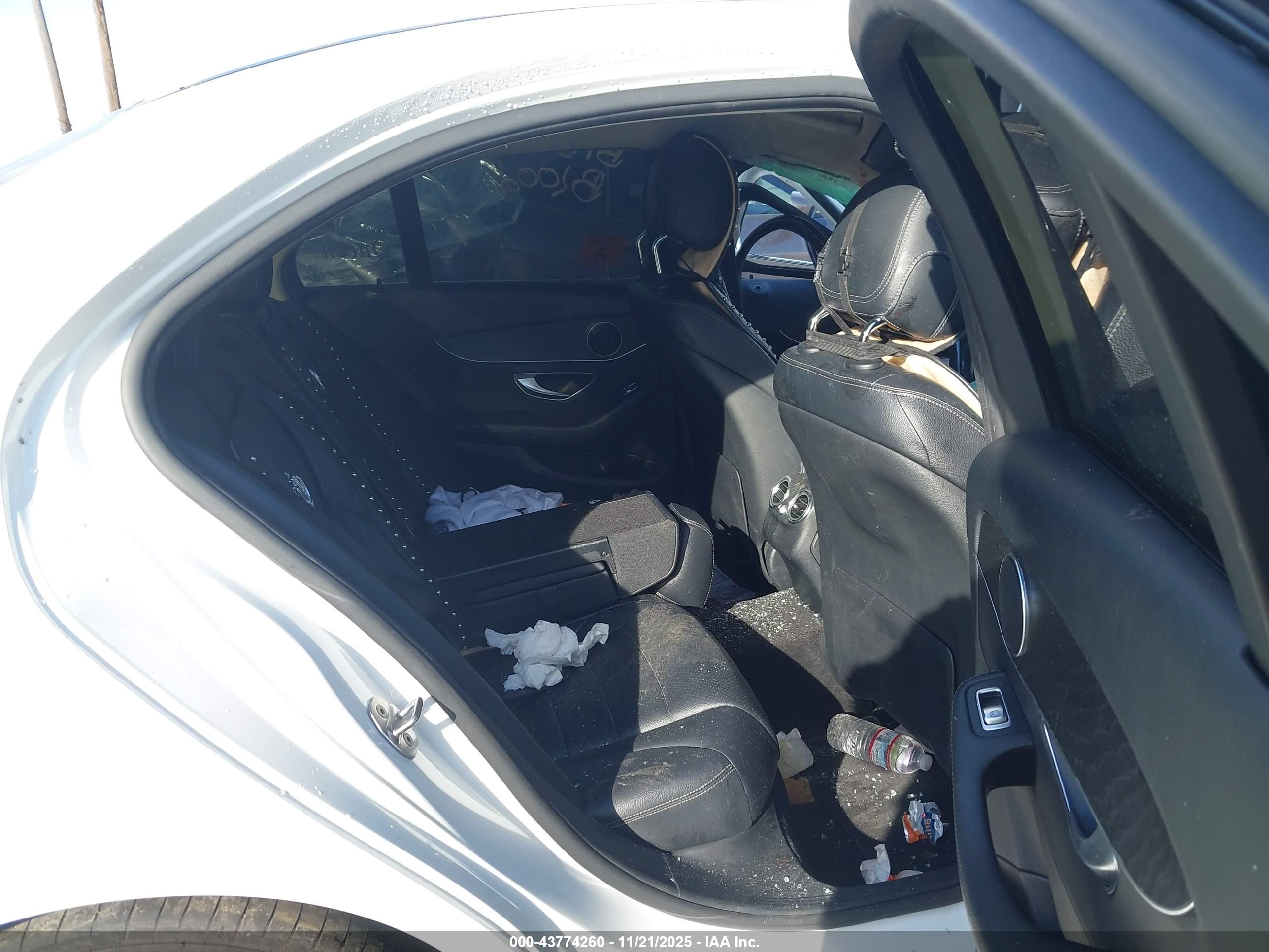 MERCEDES-BENZ C image 8