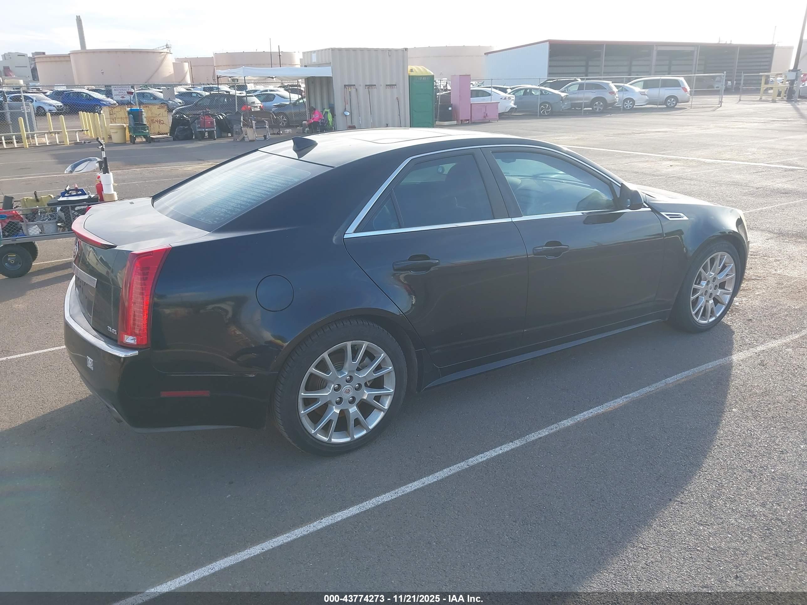 CADILLAC CTS image 4