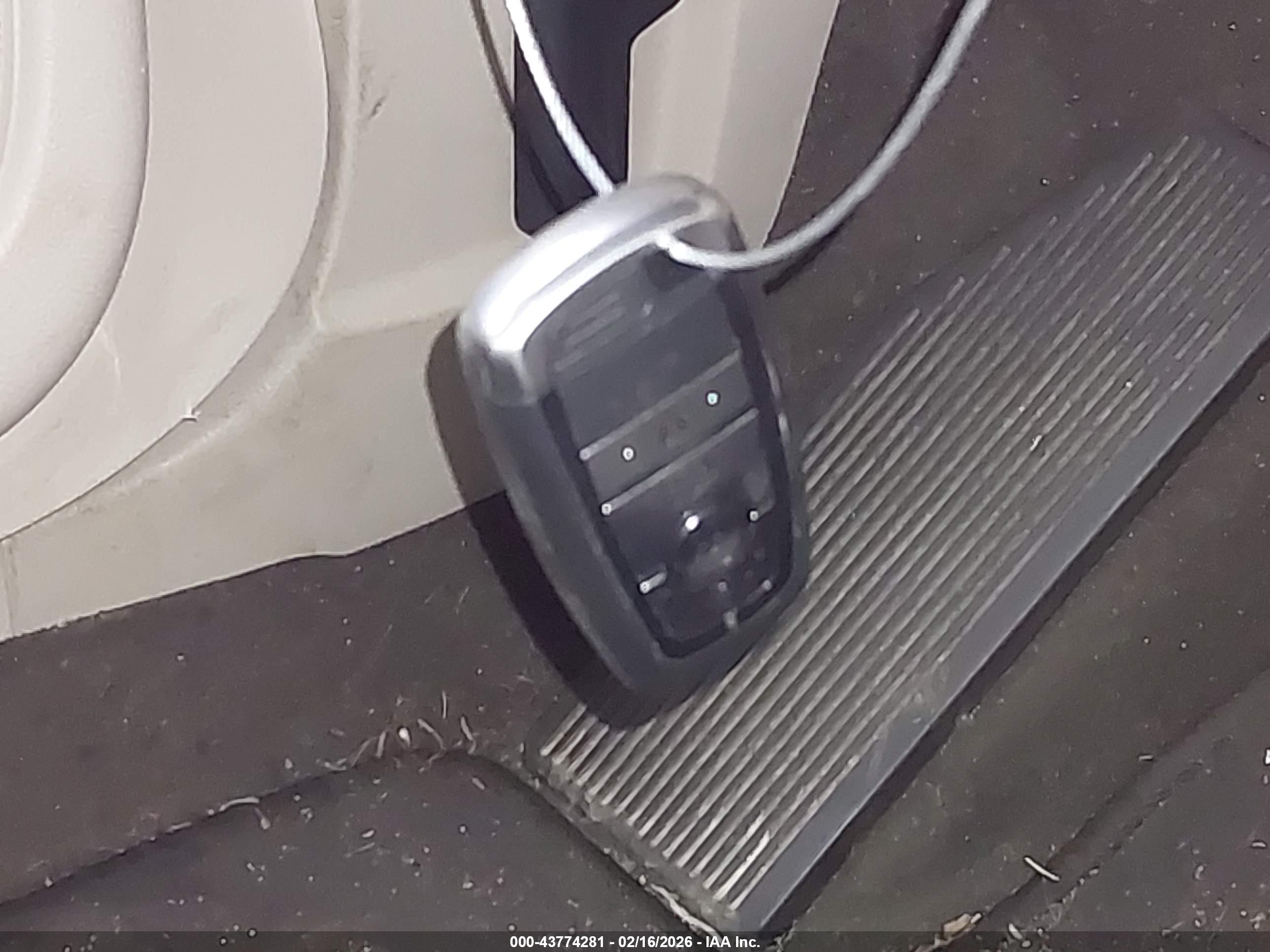 LINCOLN MKC image 11