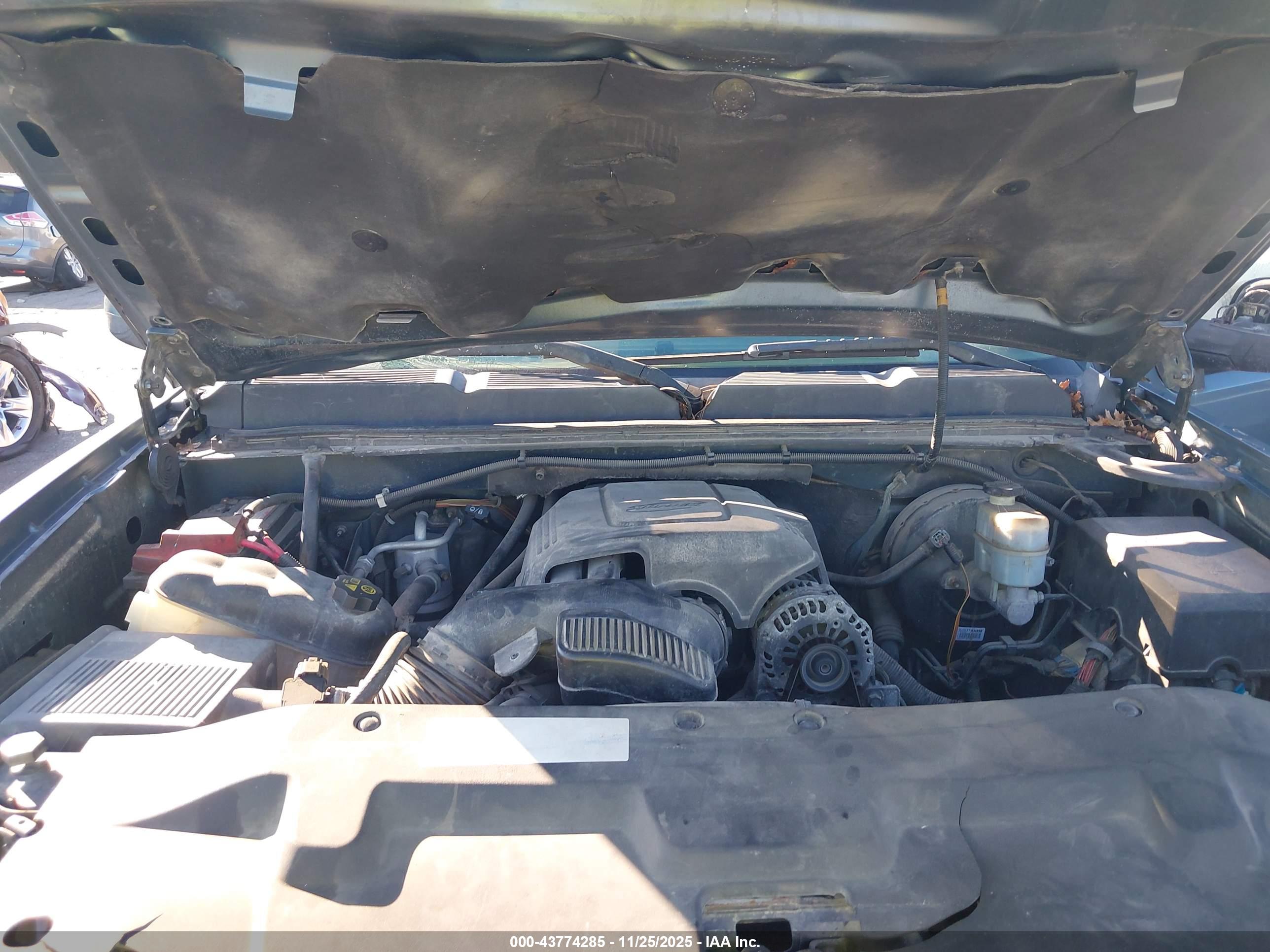 CHEVROLET SILVERADO image 10