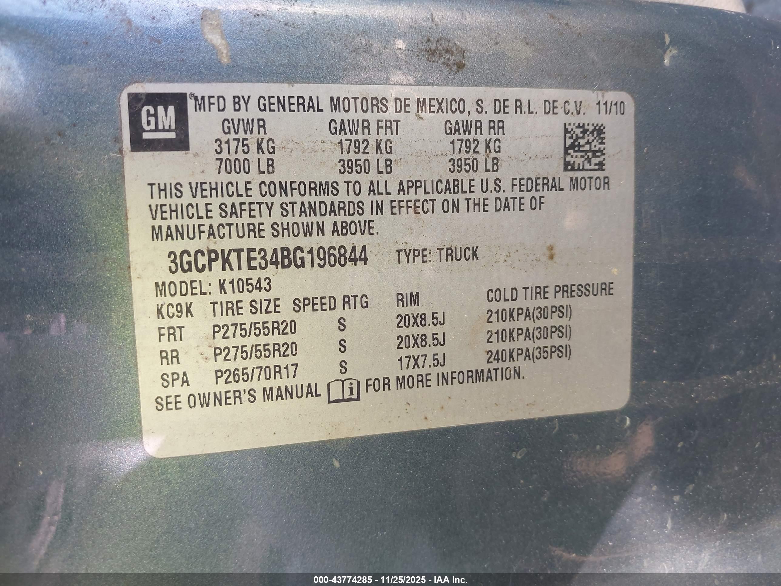 CHEVROLET SILVERADO image 9