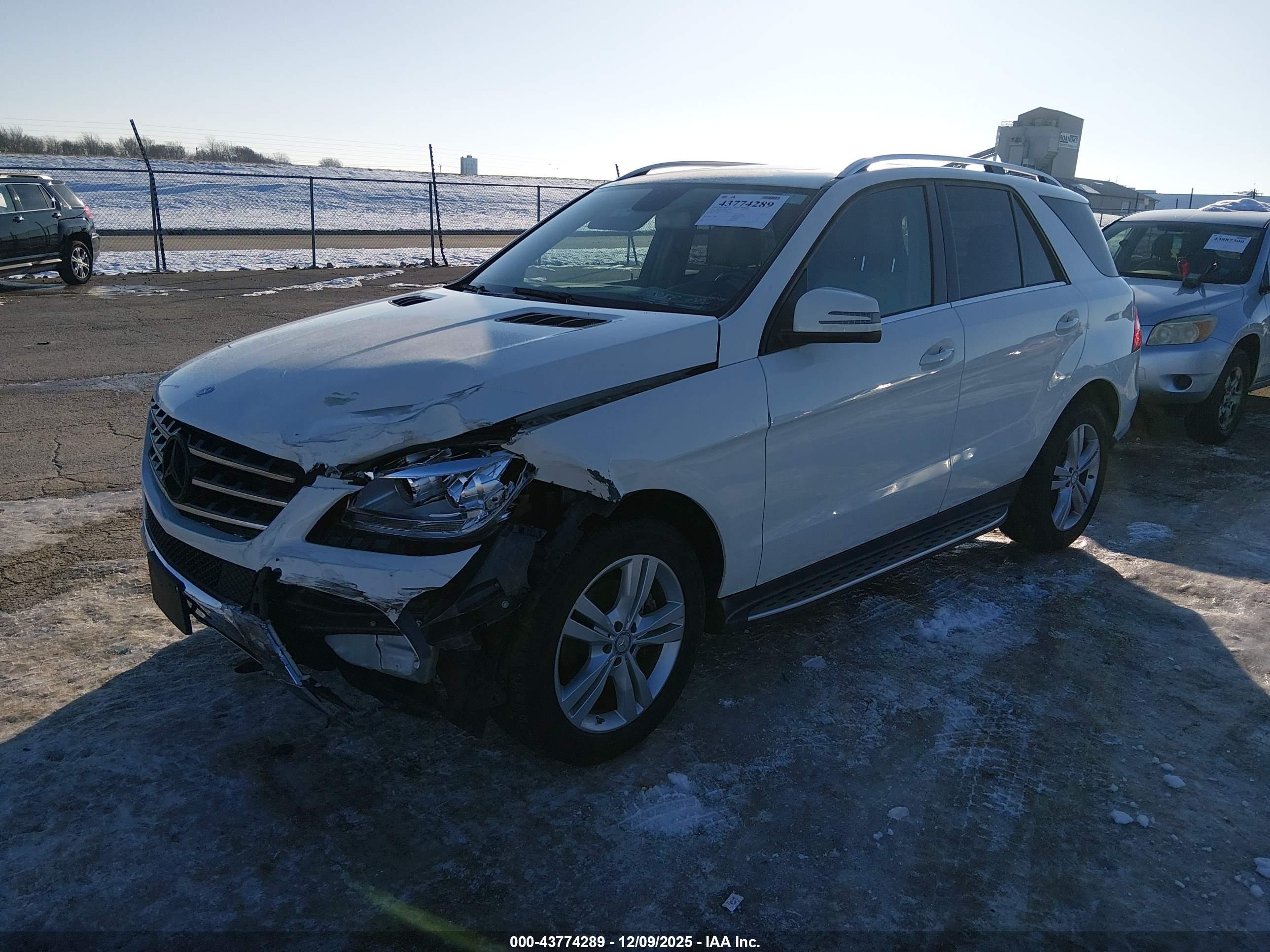MERCEDES-BENZ ML image 2