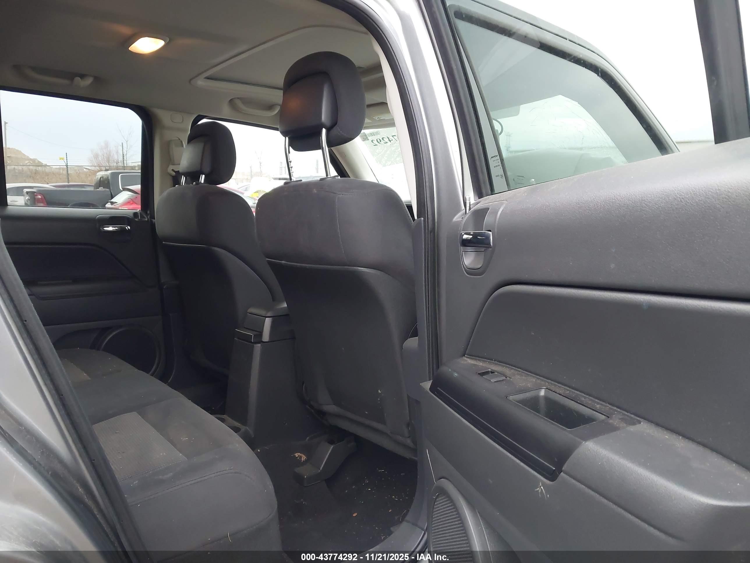 JEEP PATRIOT image 8