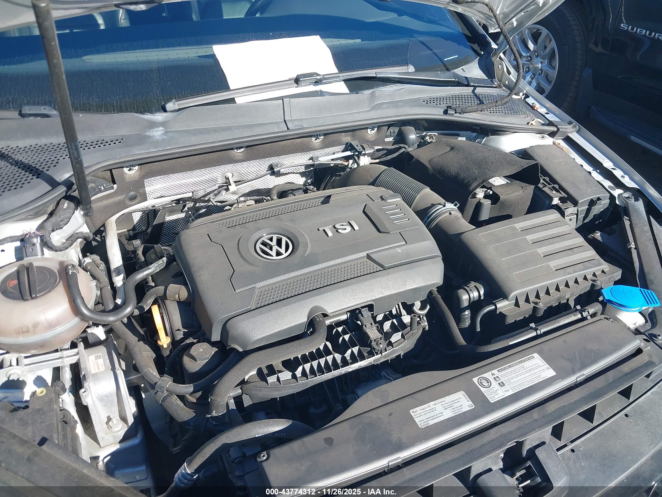 VOLKSWAGEN GOLF image 10