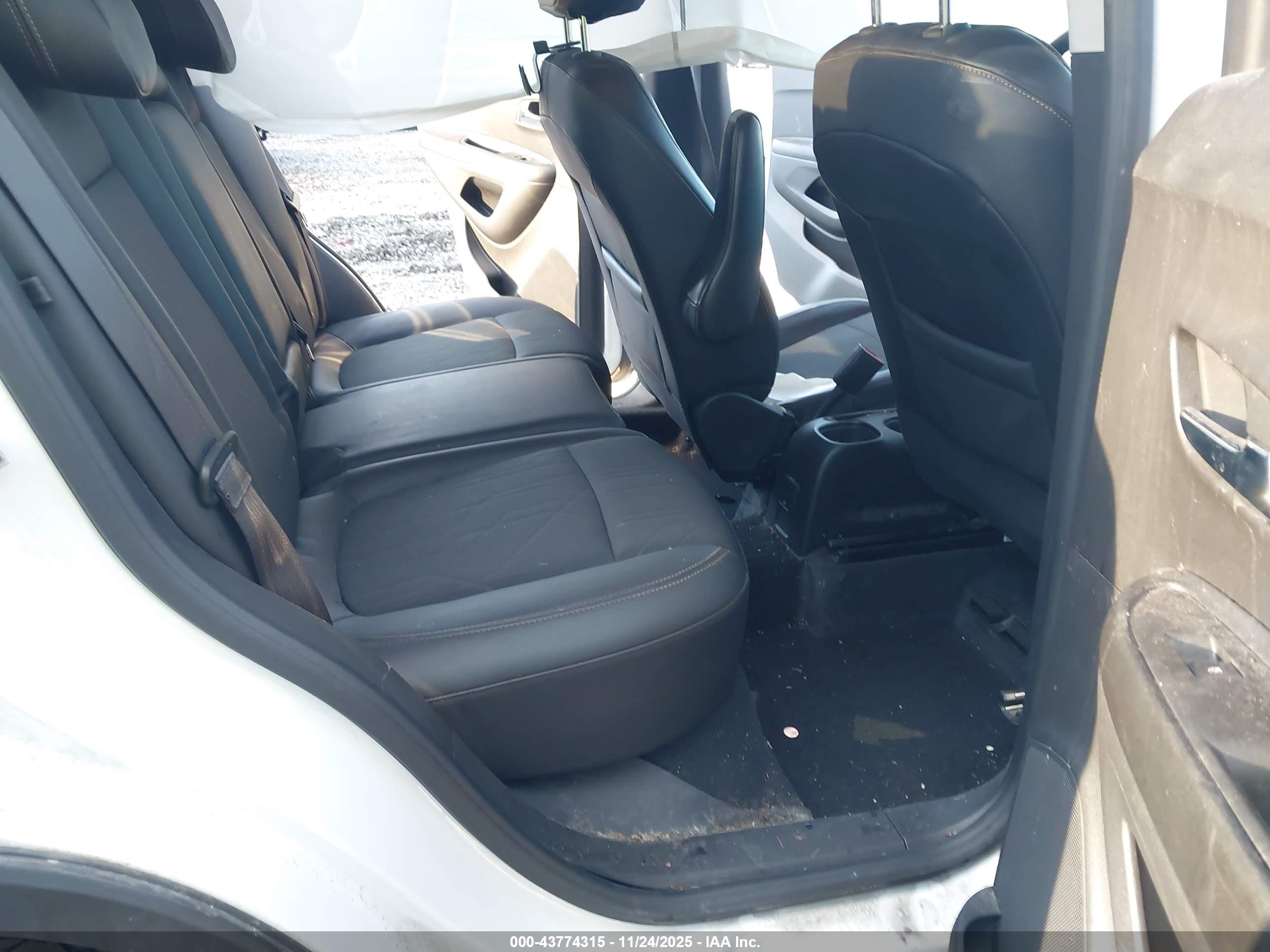 CHEVROLET TRAX image 8