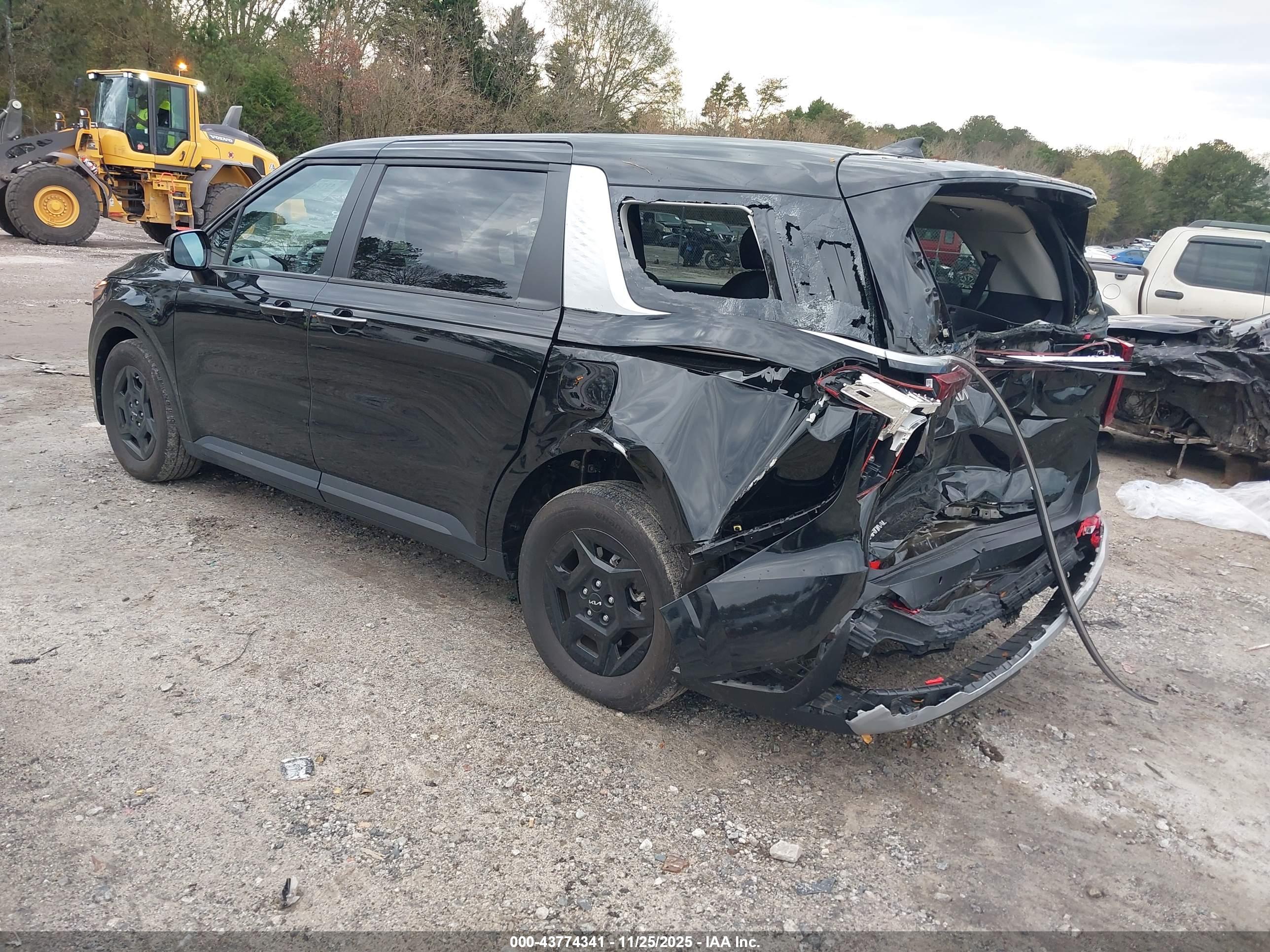 KIA CARNIVAL image 3