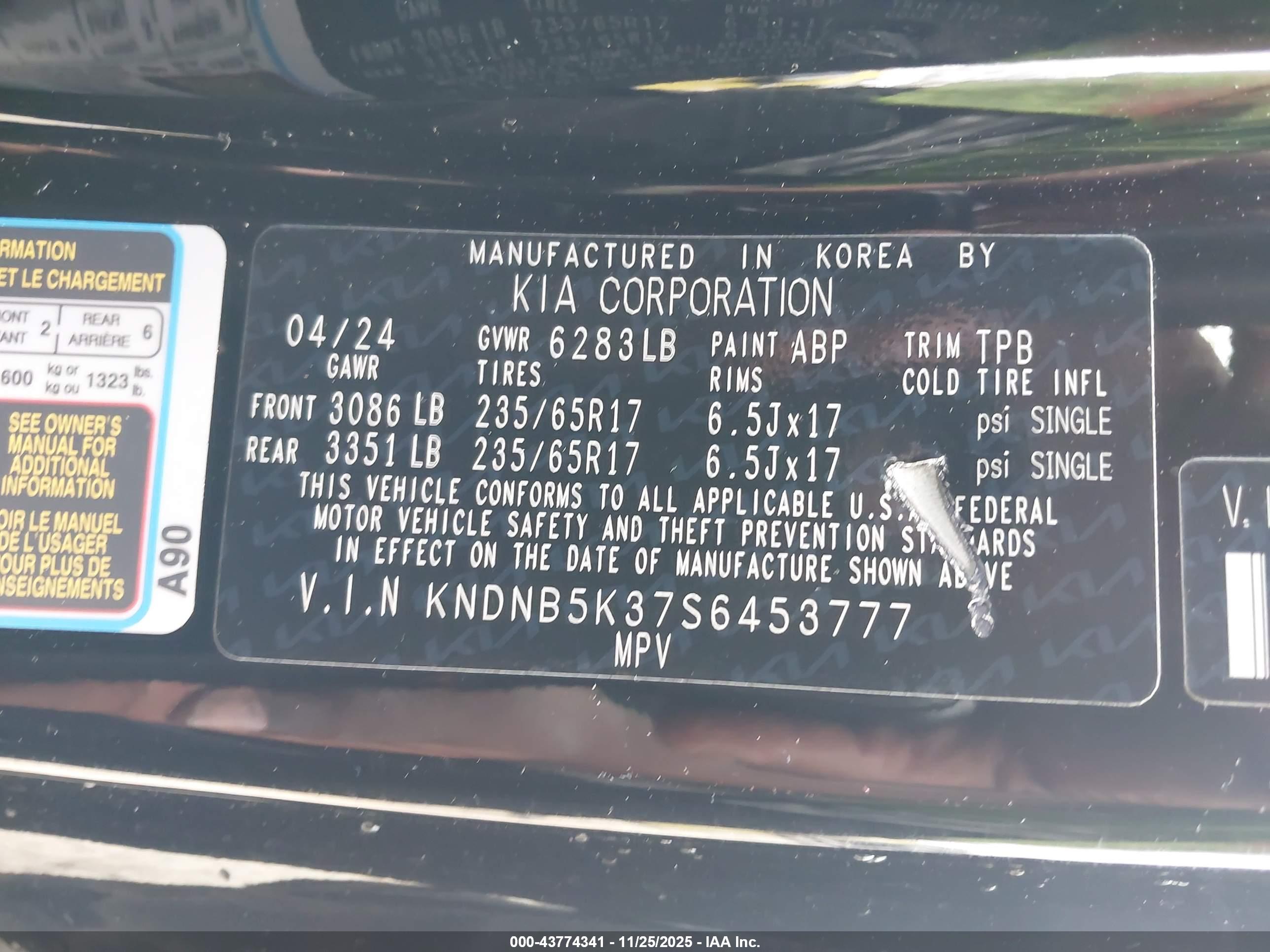 KIA CARNIVAL image 9
