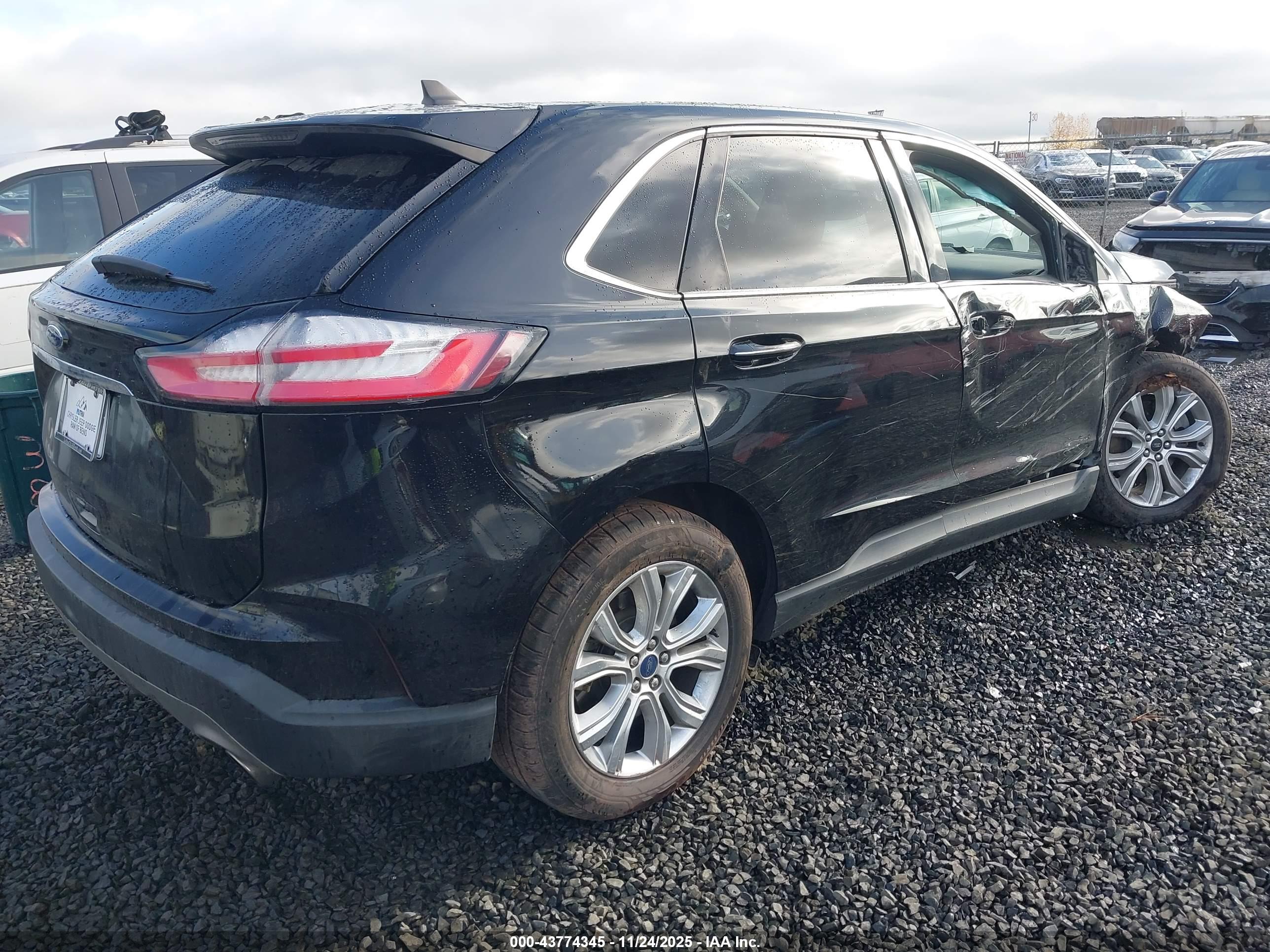 FORD EDGE image 4