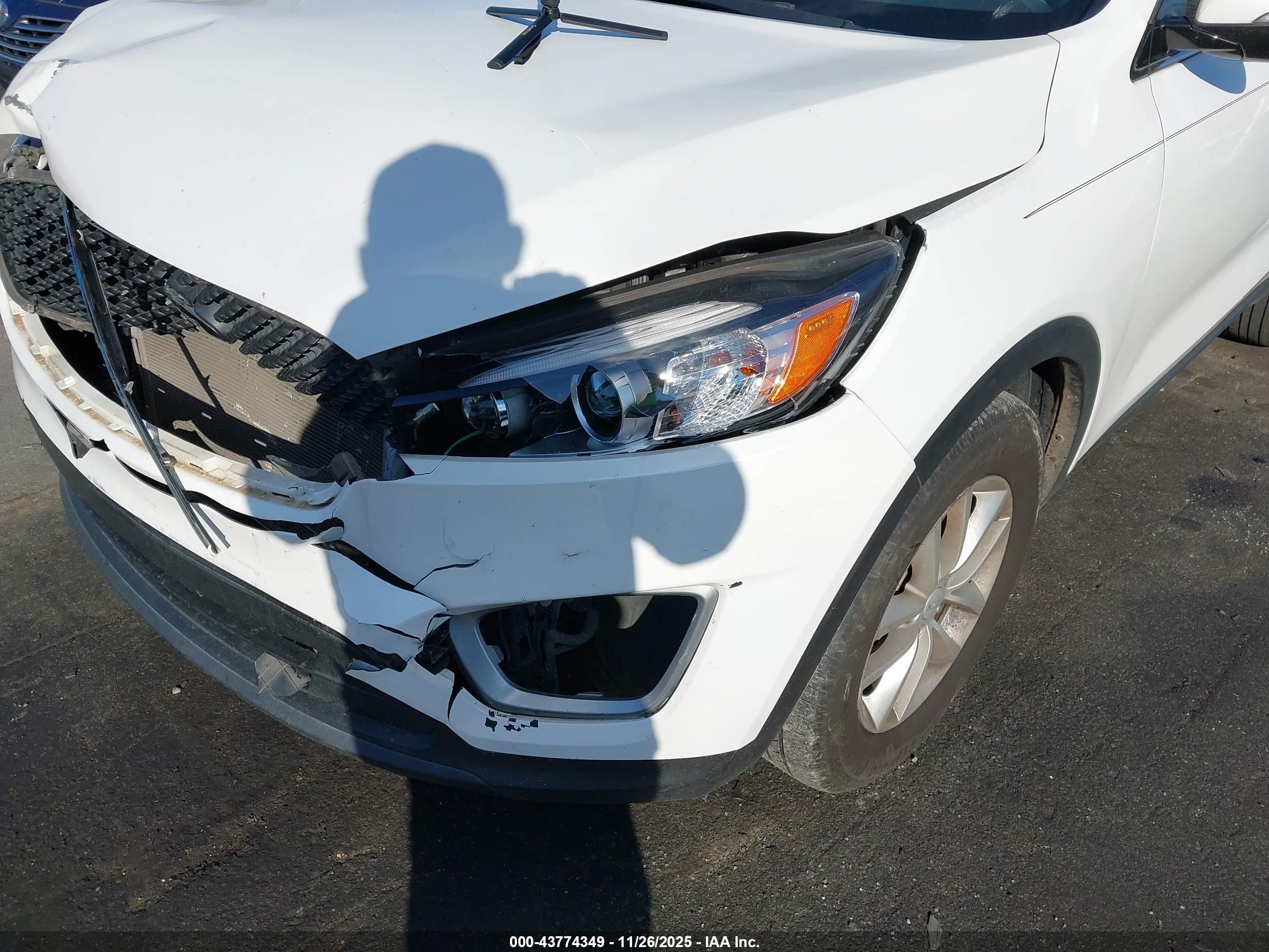 KIA SORENTO image 6