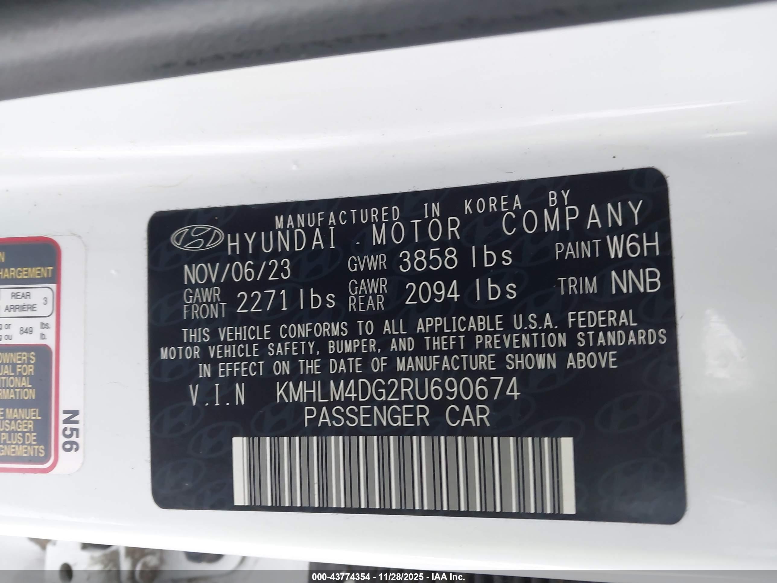HYUNDAI ELANTRA image 9