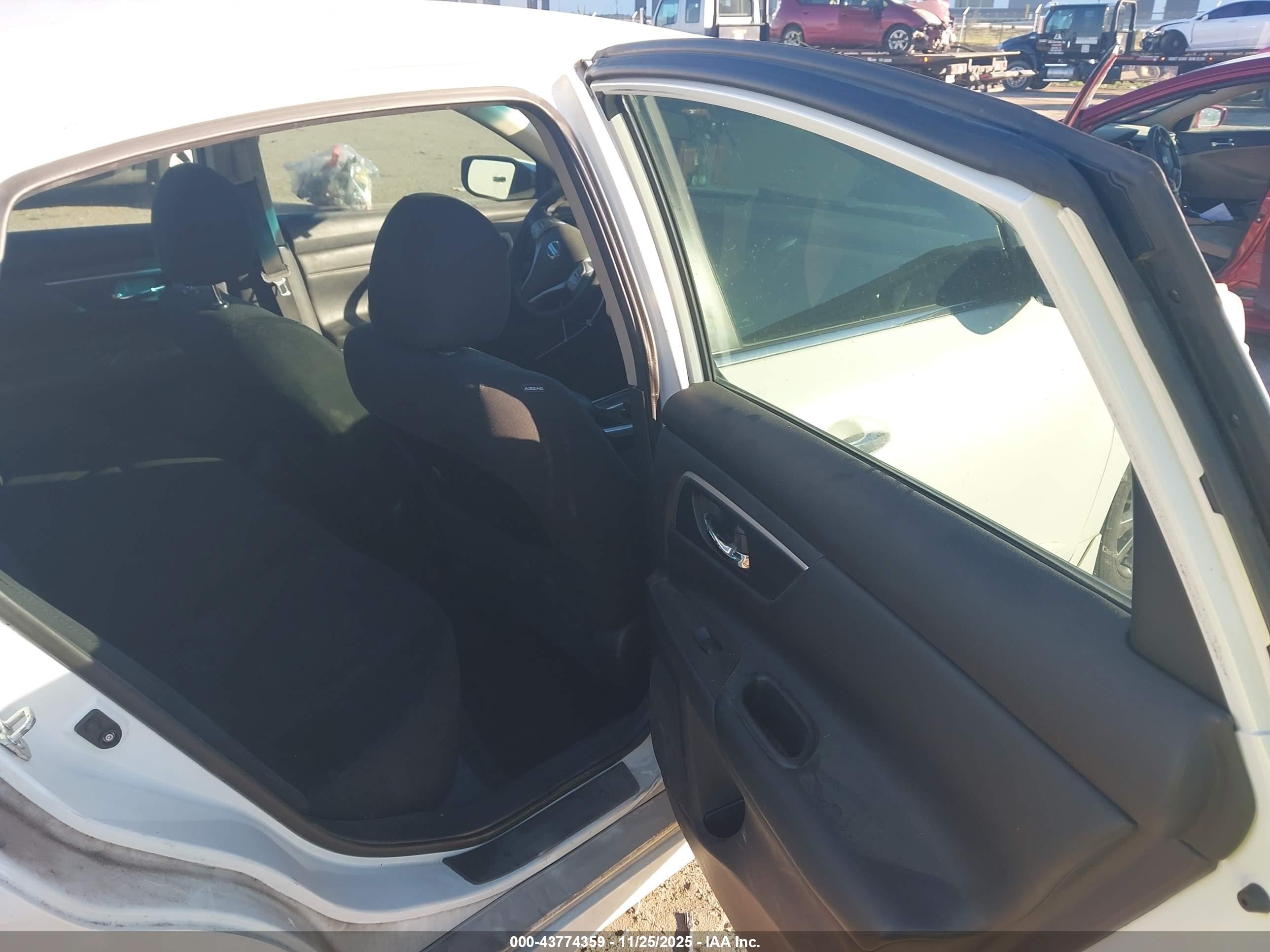NISSAN ALTIMA image 8
