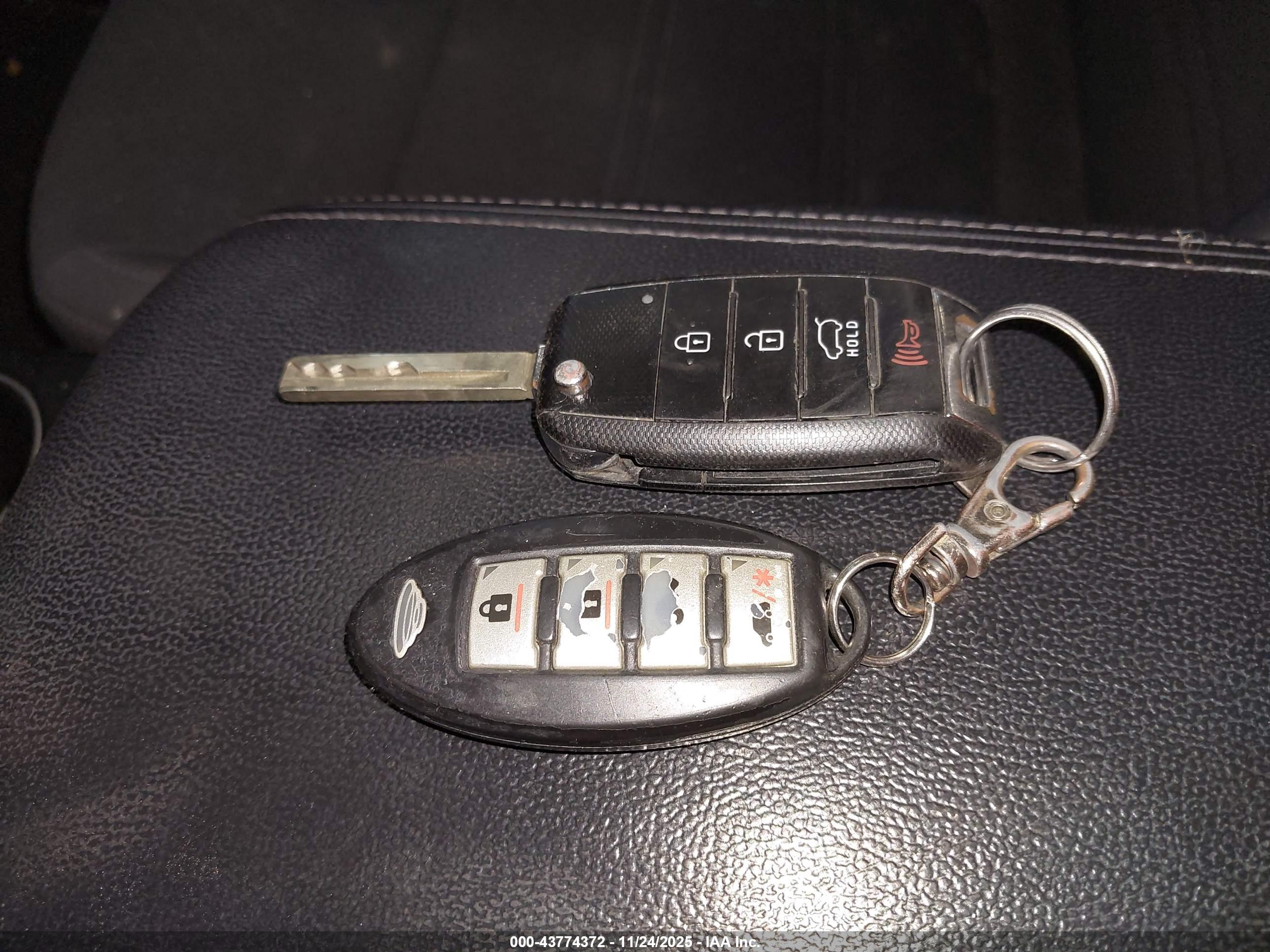 KIA SORENTO image 11
