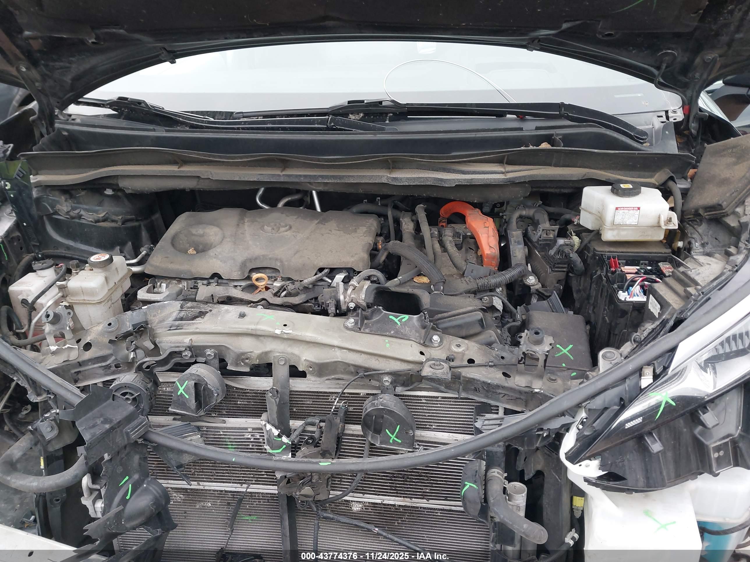 TOYOTA SIENNA image 10