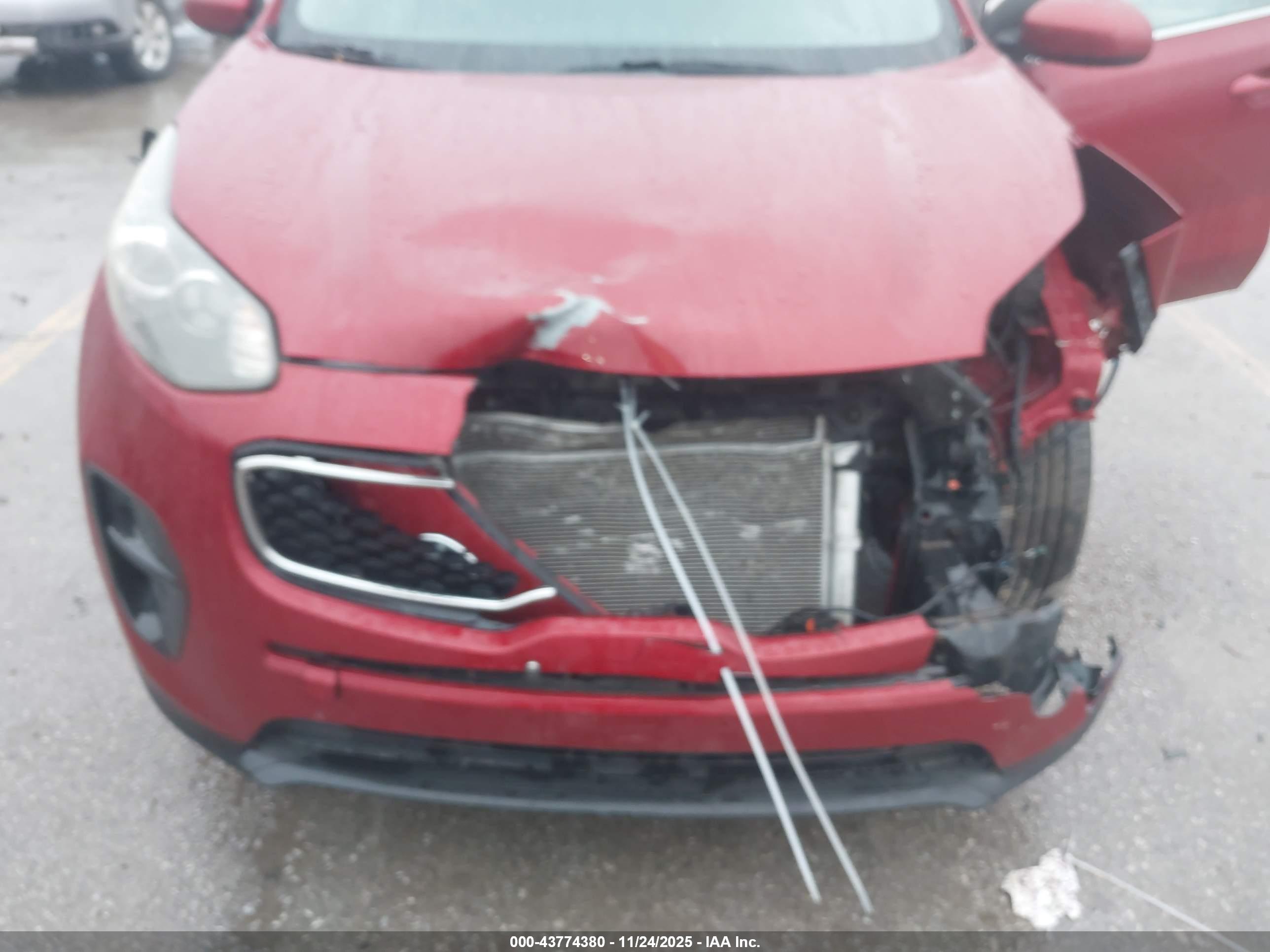 KIA SPORTAGE image 6