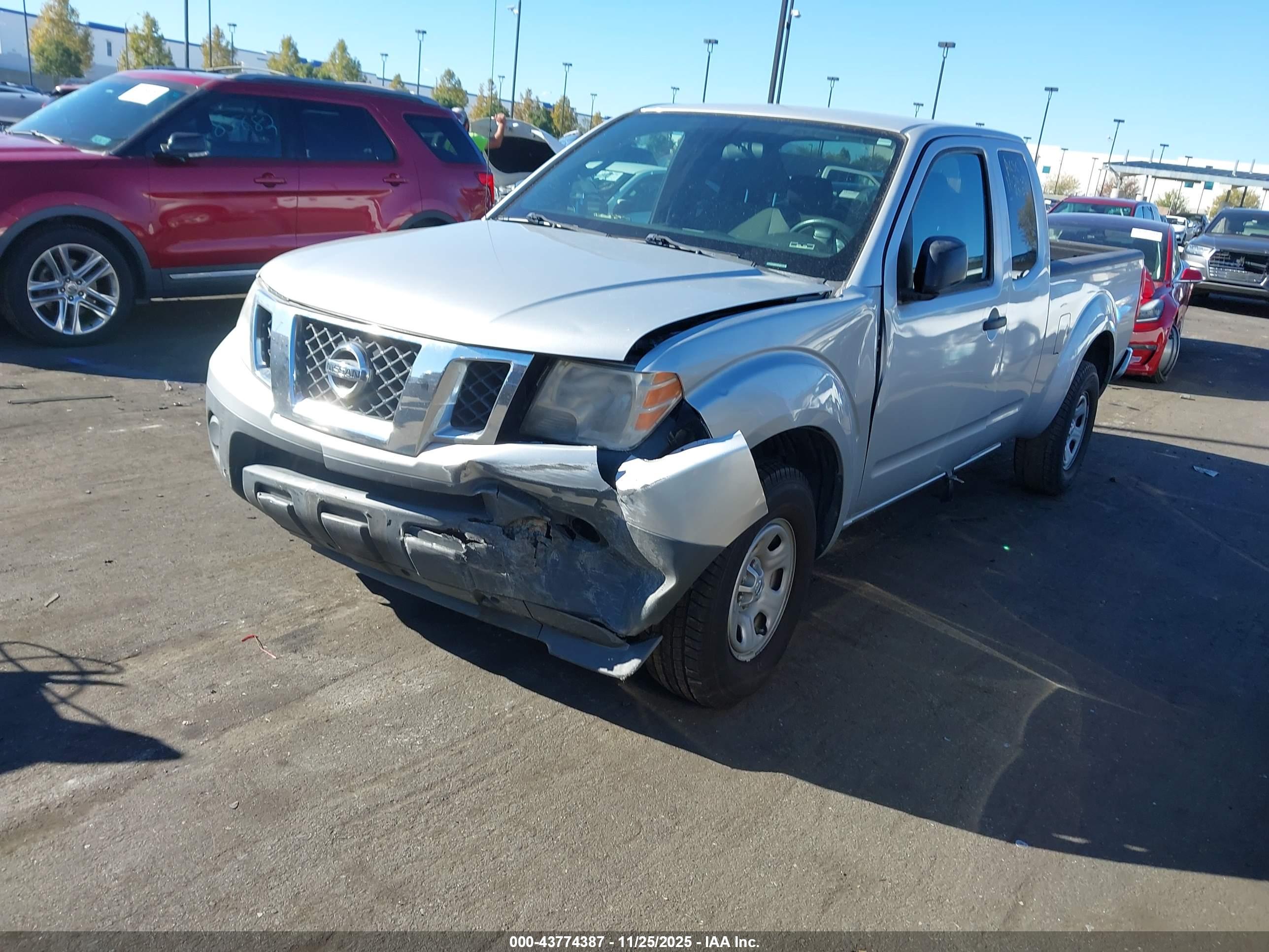 NISSAN FRONTIER image 2
