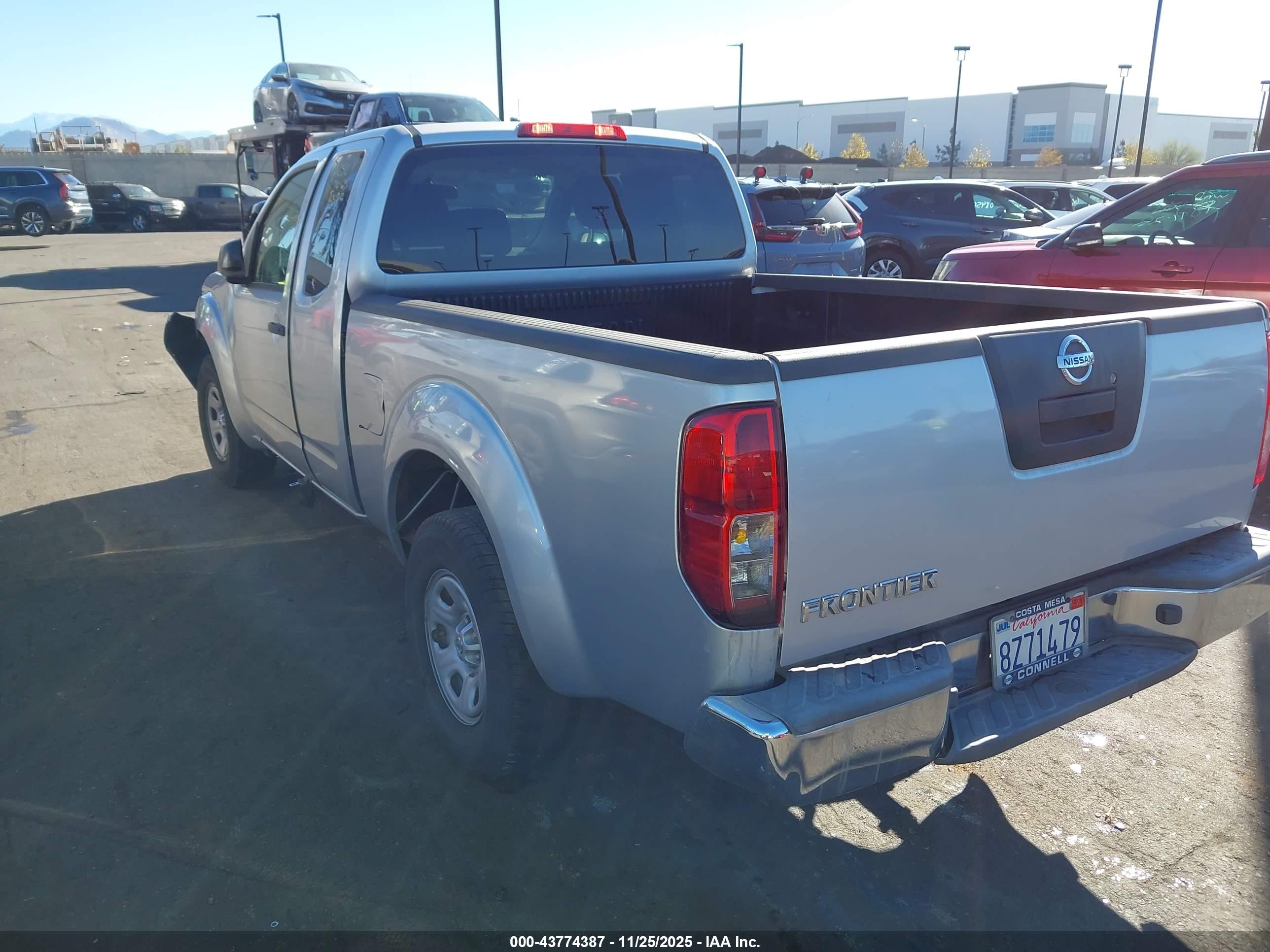 NISSAN FRONTIER image 3