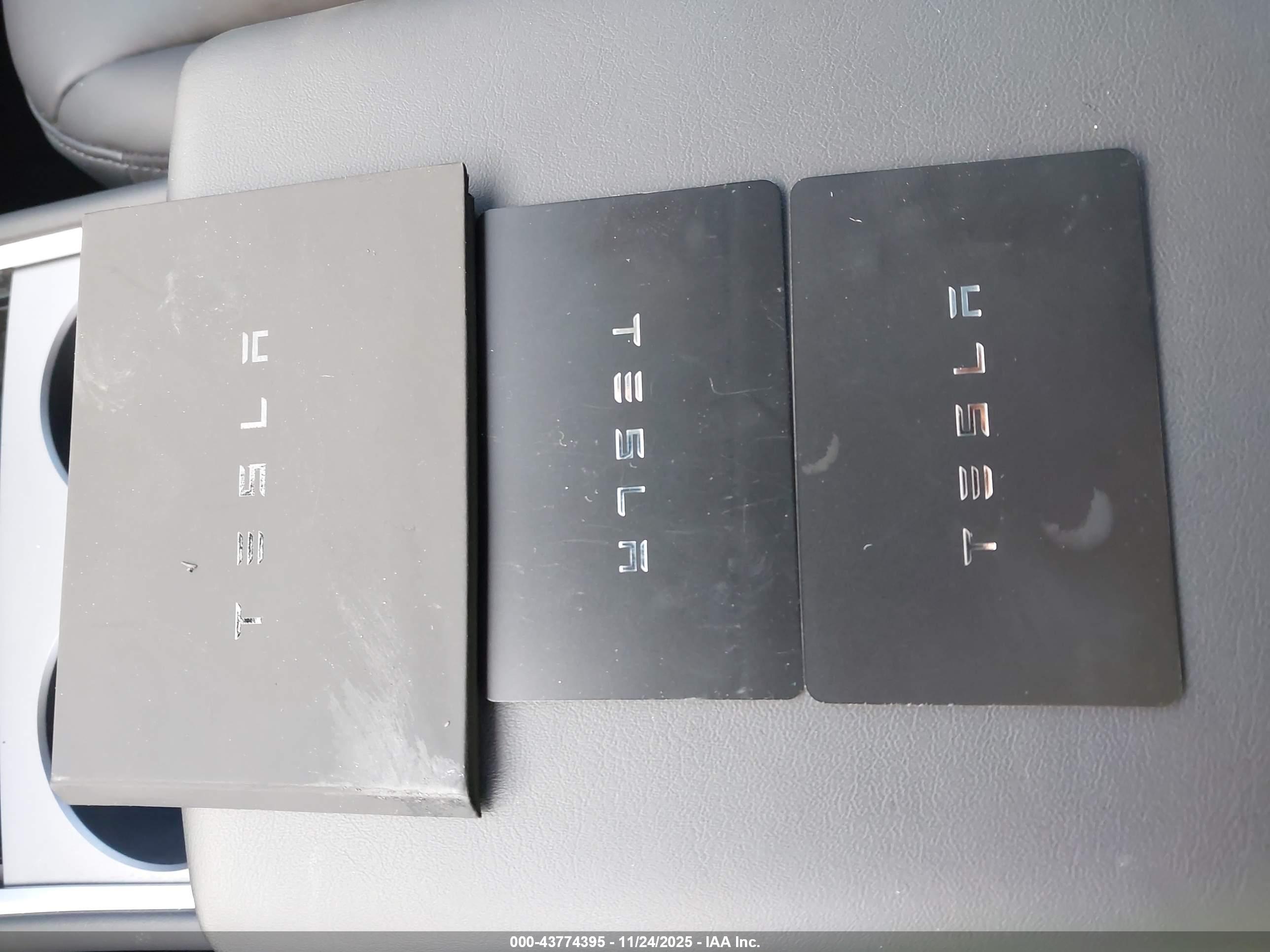 TESLA MODEL image 11