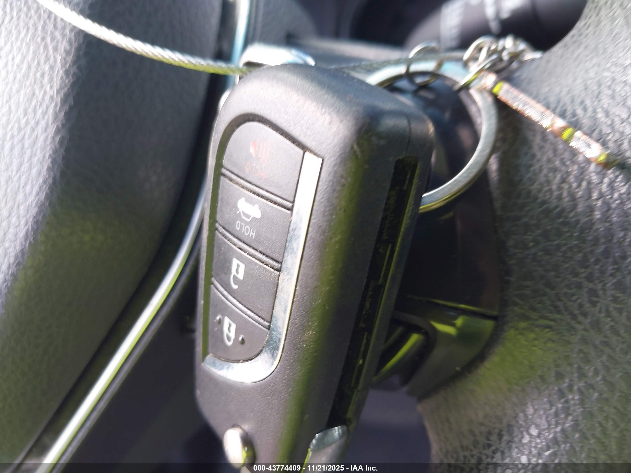 TOYOTA CAMRY image 11