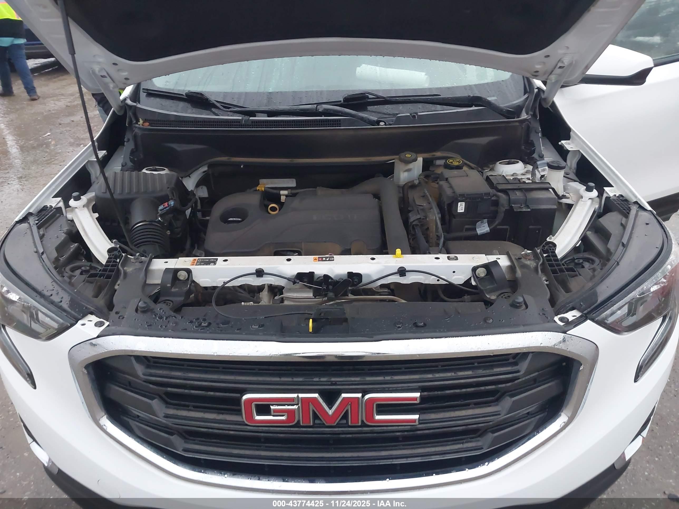 GMC TERRAIN image 10