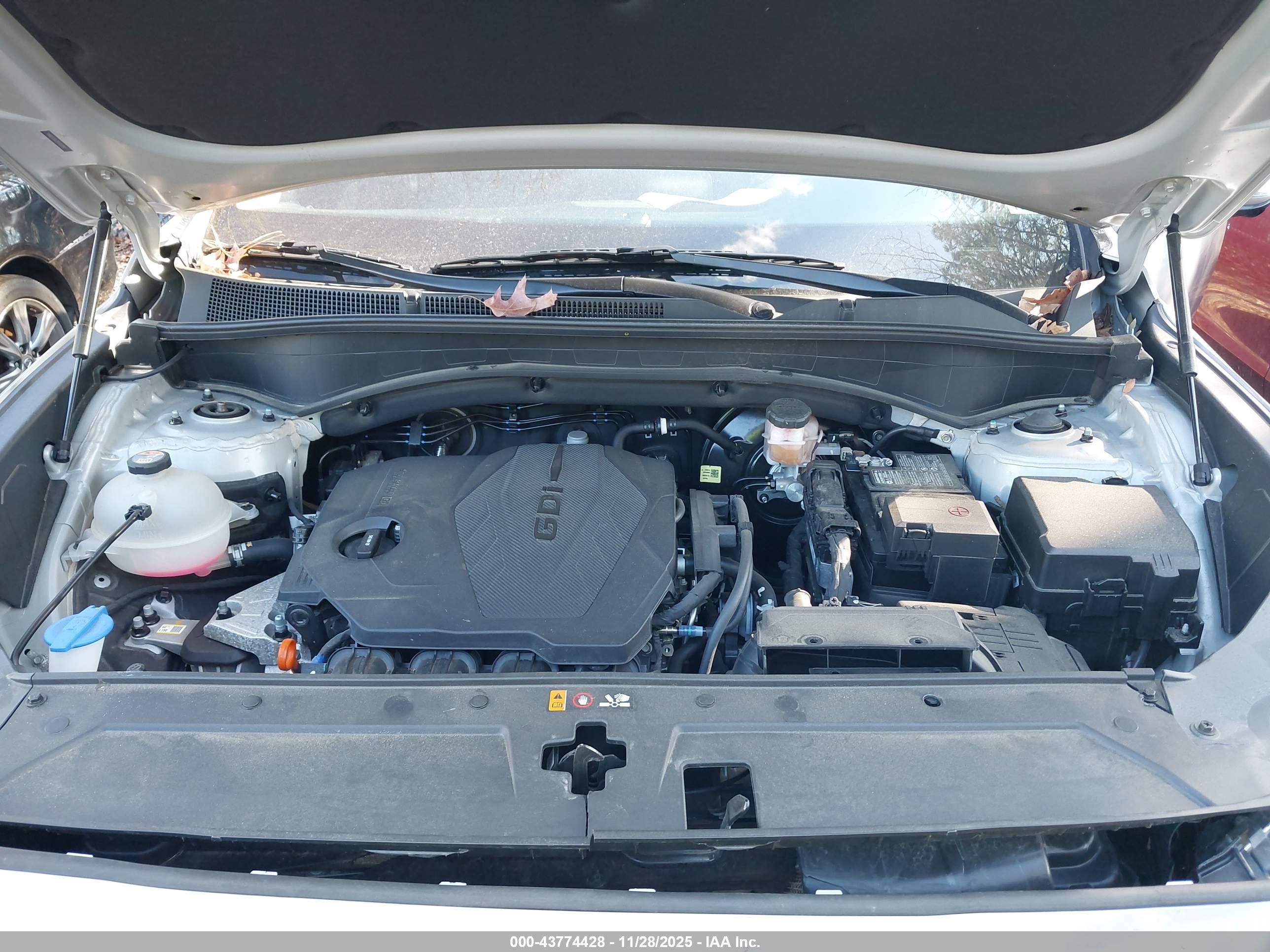 HYUNDAI SANTA image 10