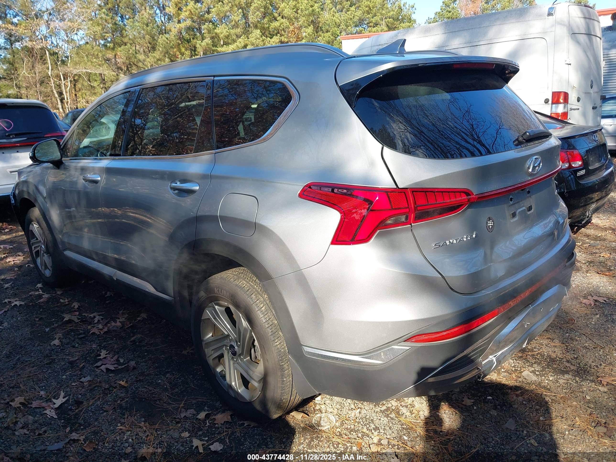 HYUNDAI SANTA image 3