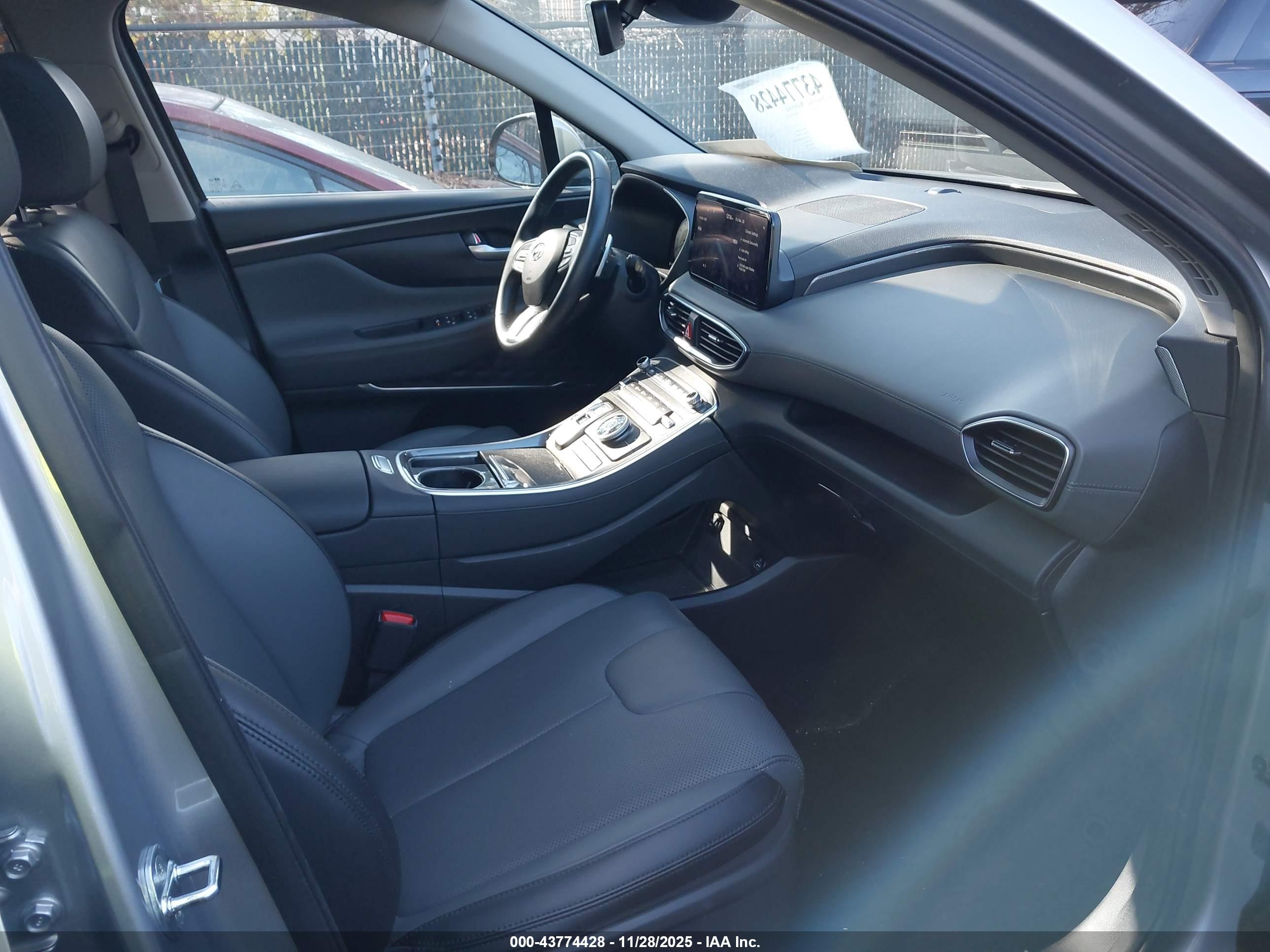 HYUNDAI SANTA image 5