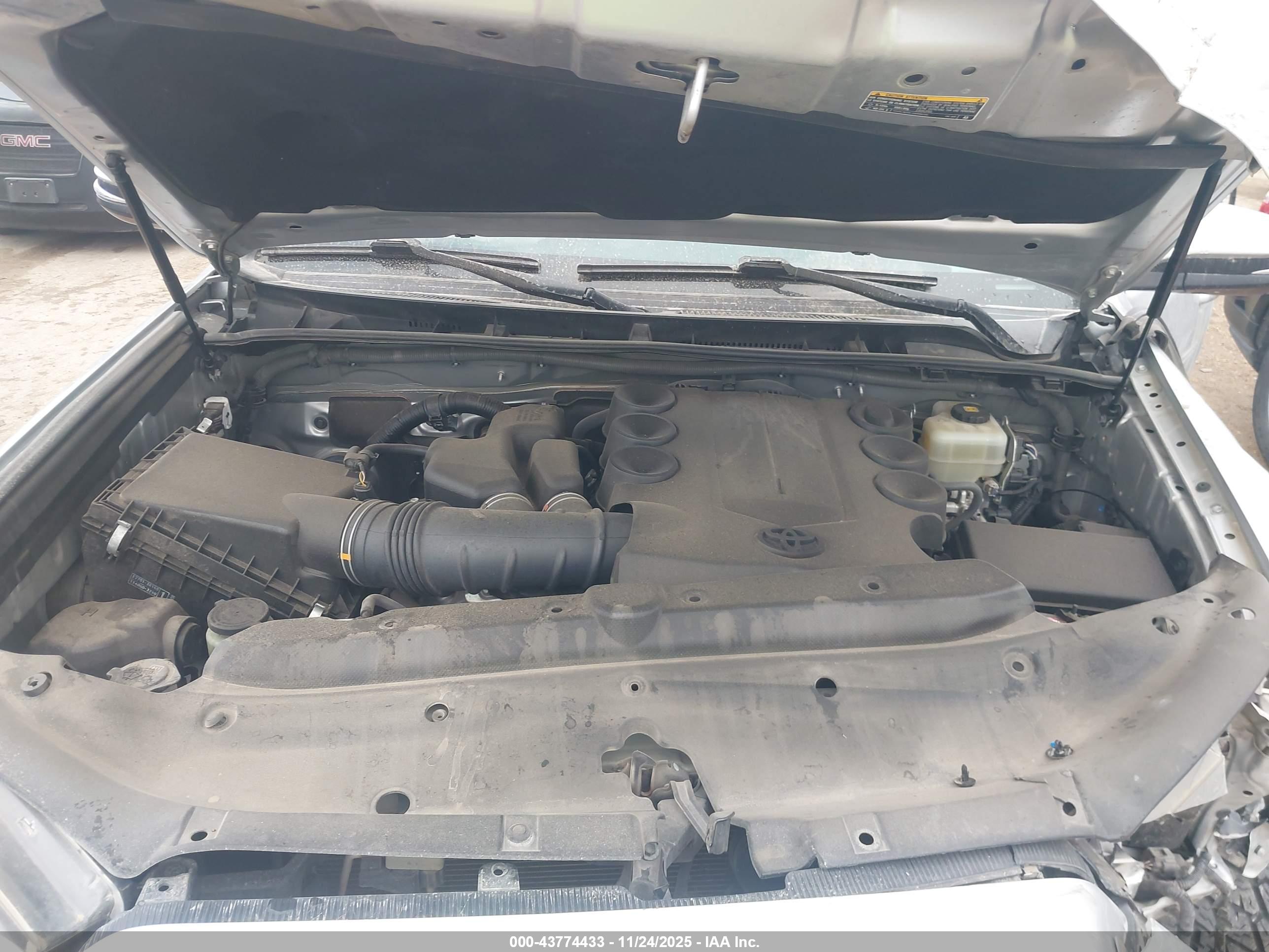 TOYOTA 4RUNNER image 10