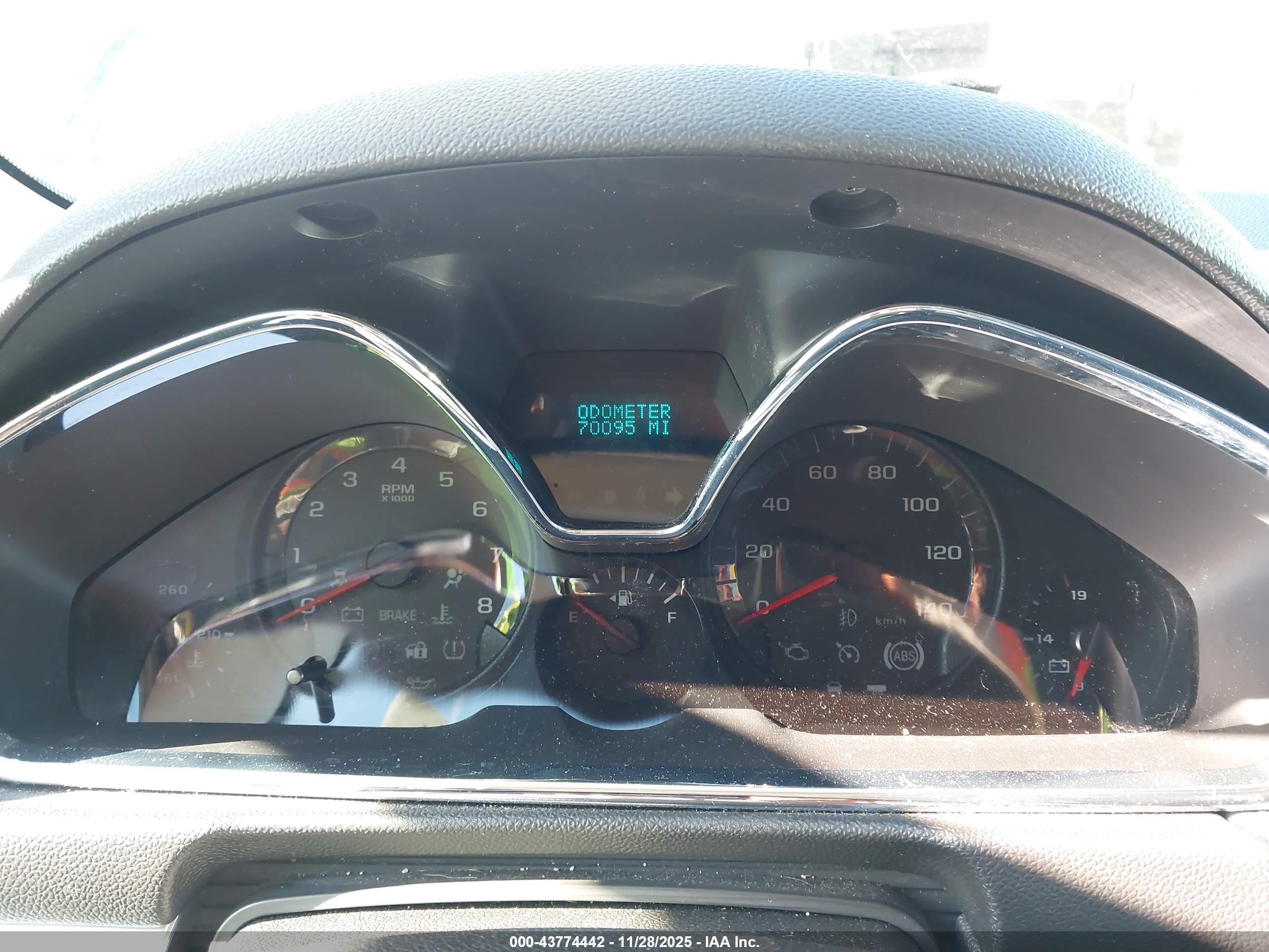 CHEVROLET TRAVERSE image 7