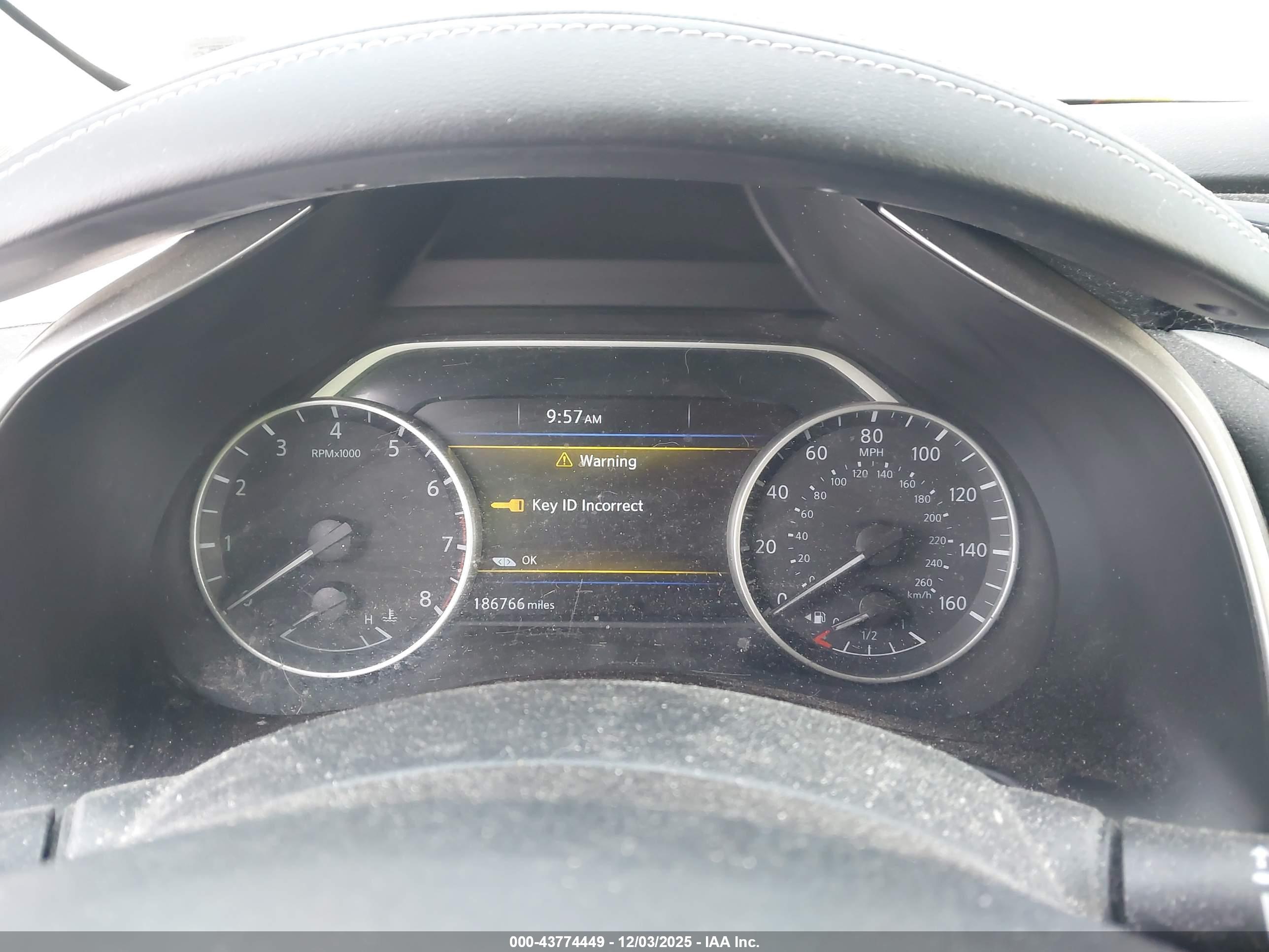 NISSAN MURANO image 7