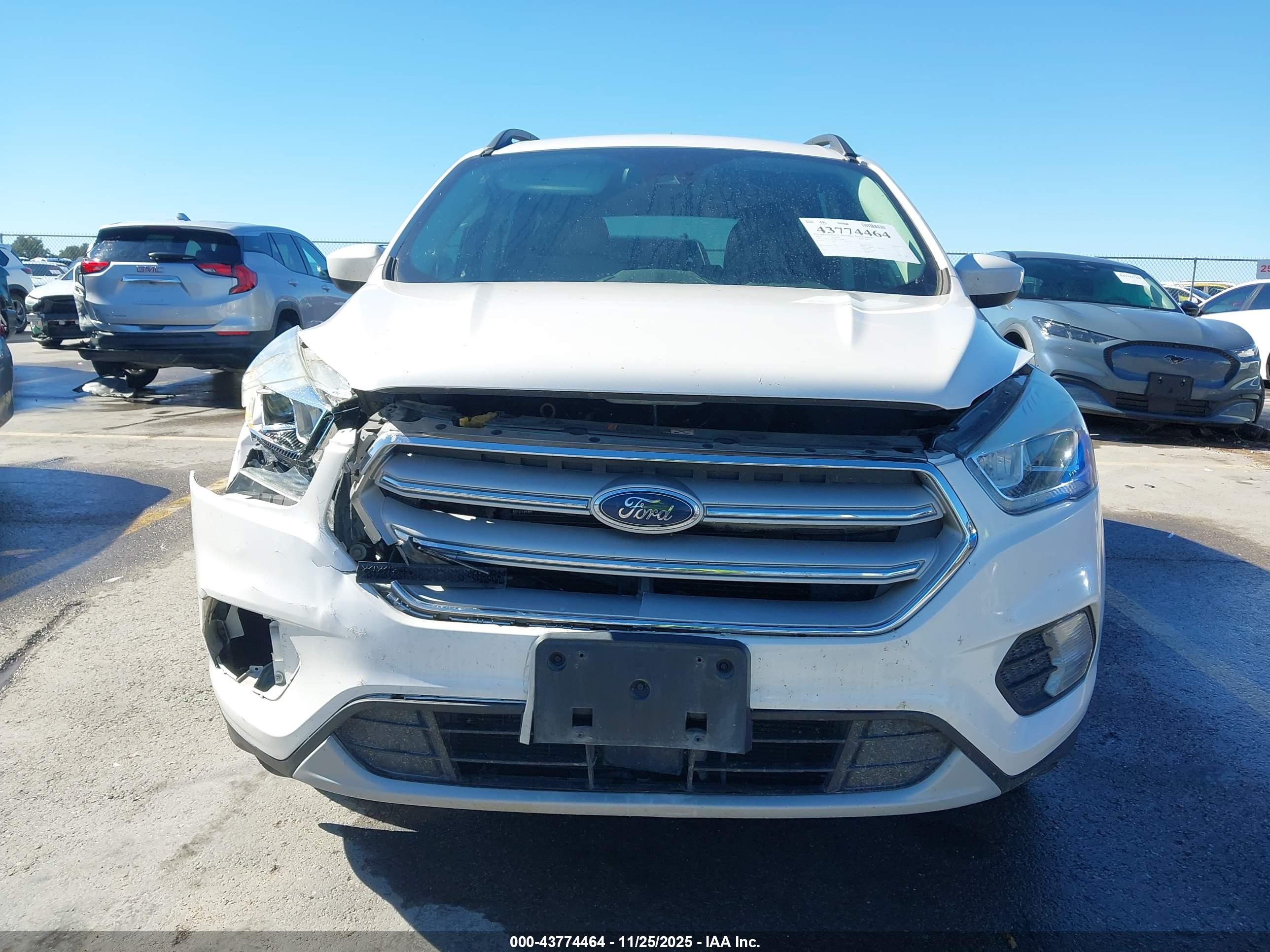 FORD ESCAPE image 6