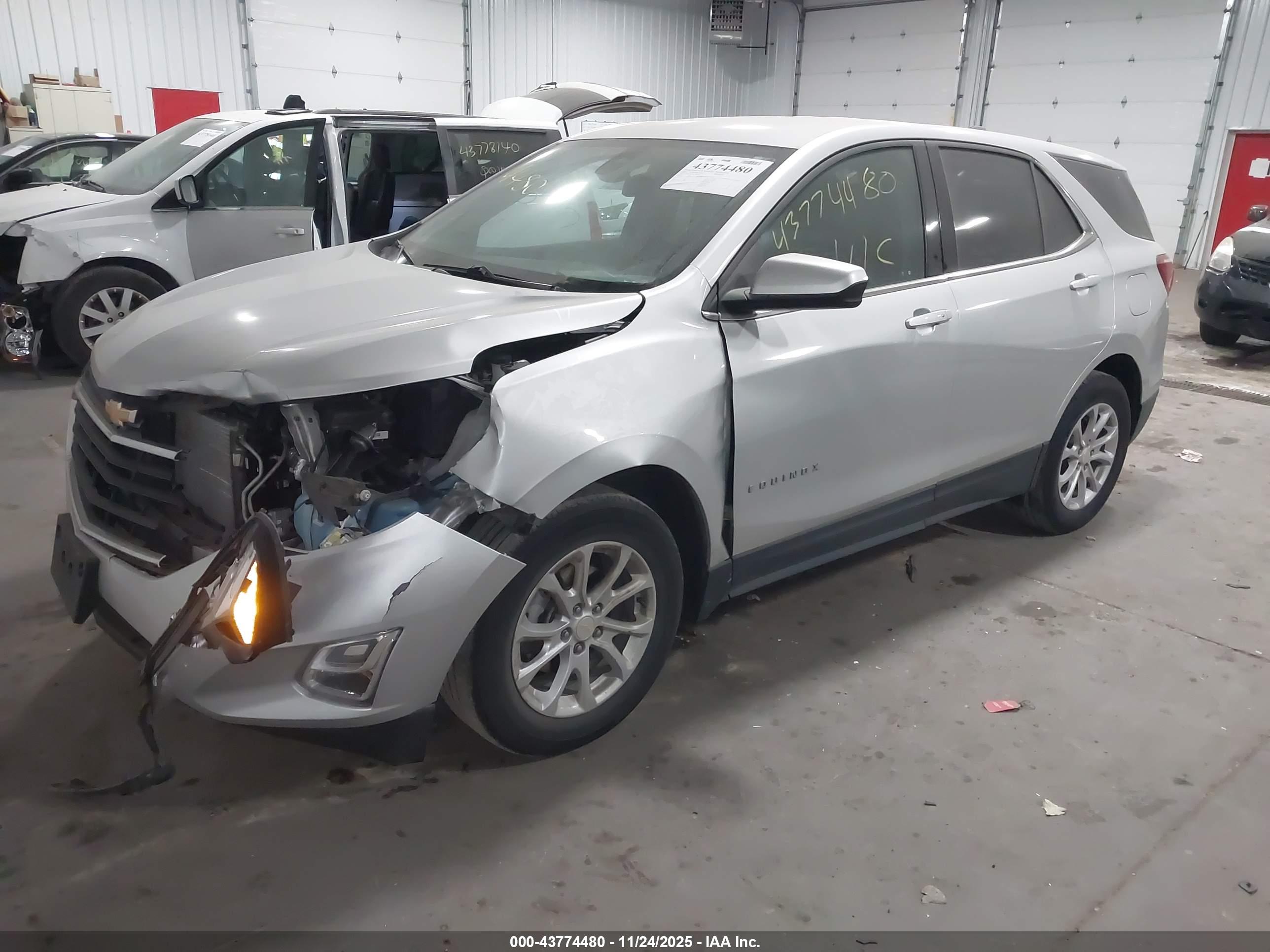 CHEVROLET EQUINOX image 2