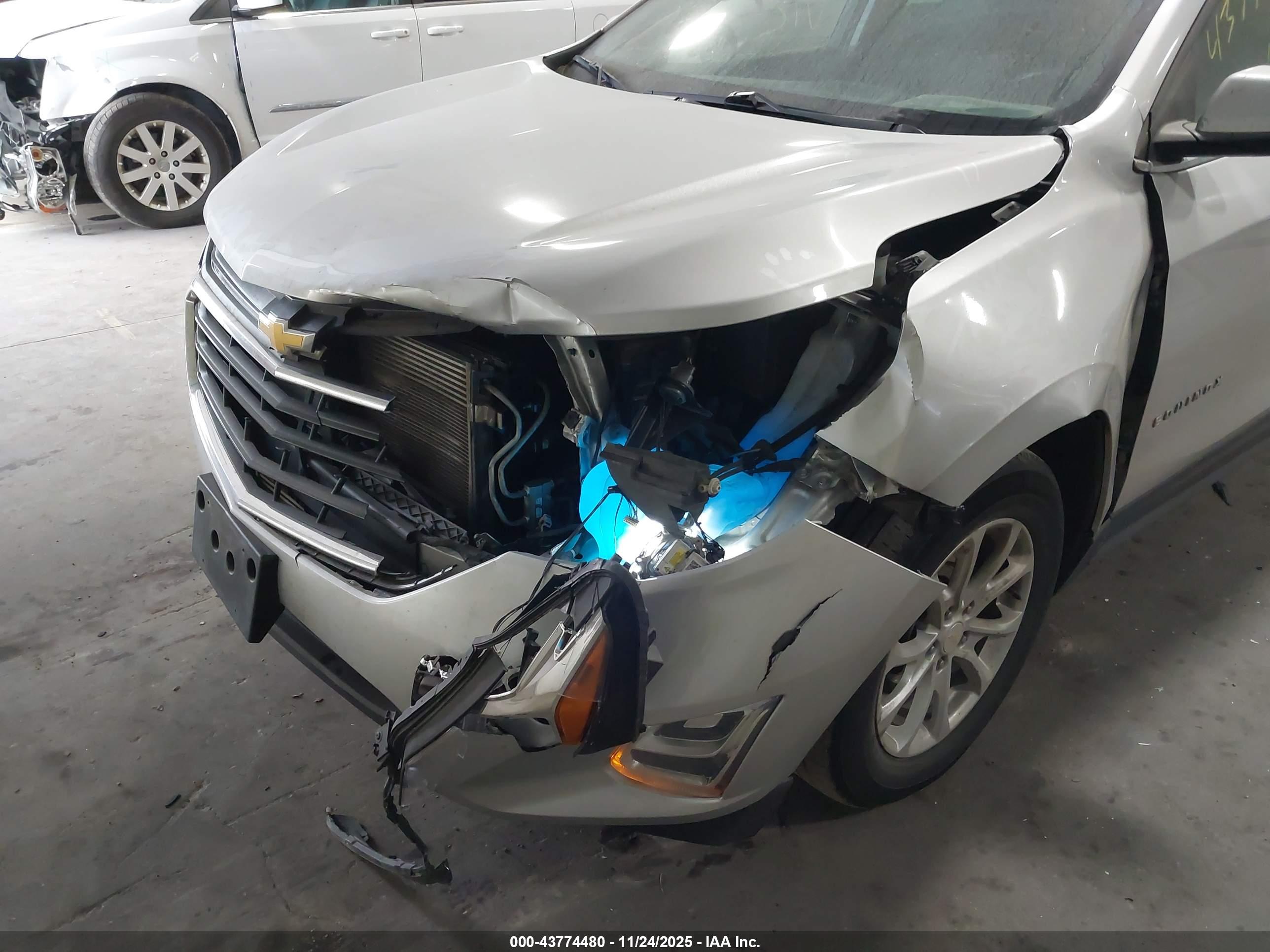 CHEVROLET EQUINOX image 6