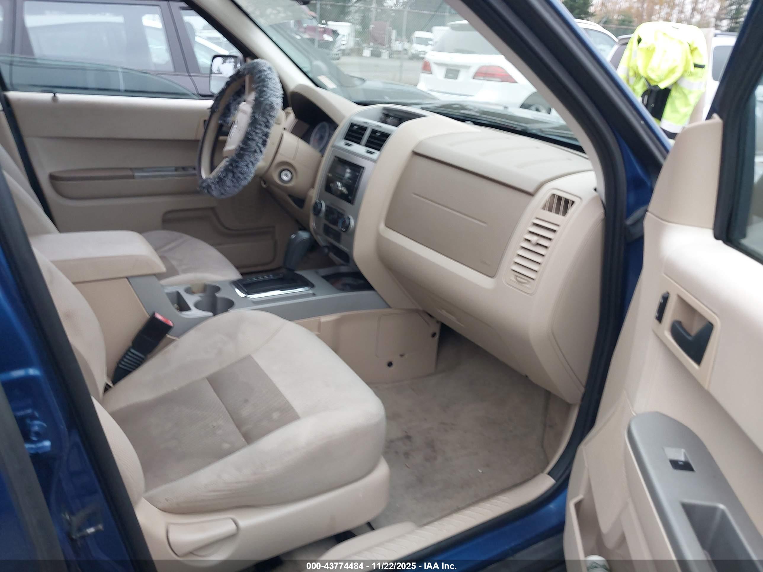 FORD ESCAPE image 5